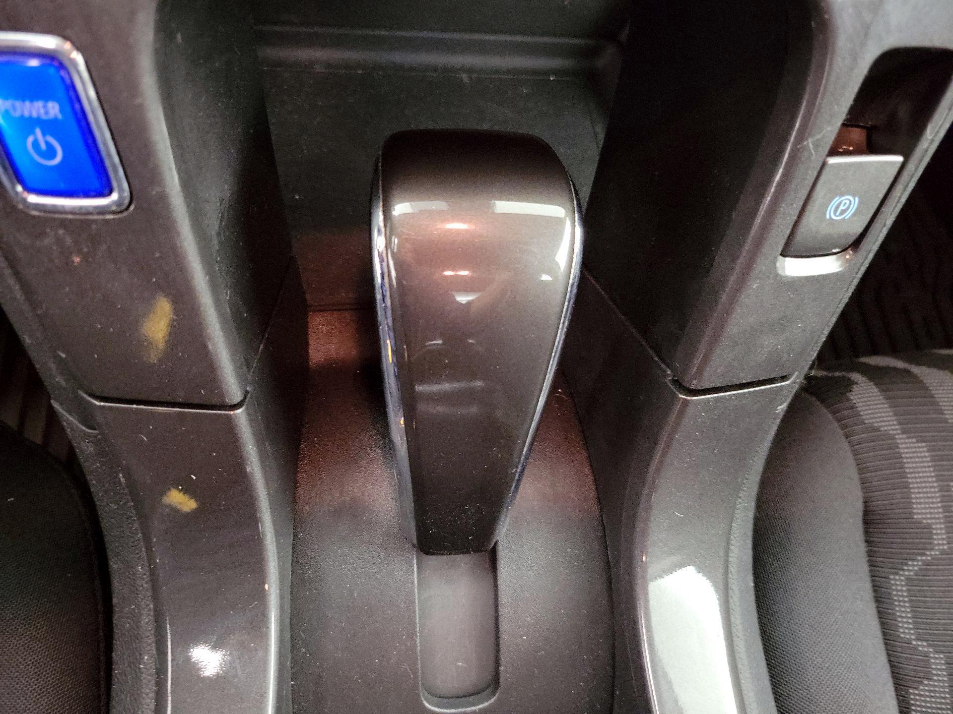 Thumbnail: 2015 Chevrolet Volt - 15