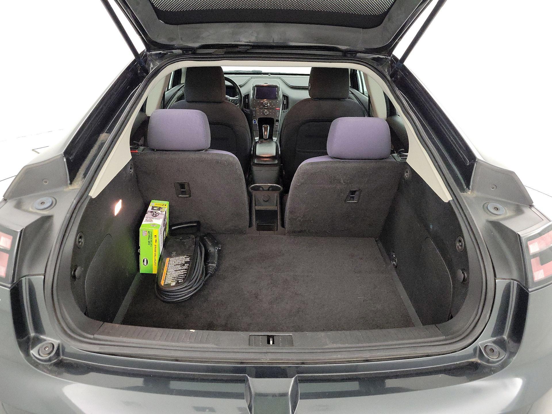 Thumbnail: 2015 Chevrolet Volt - 17