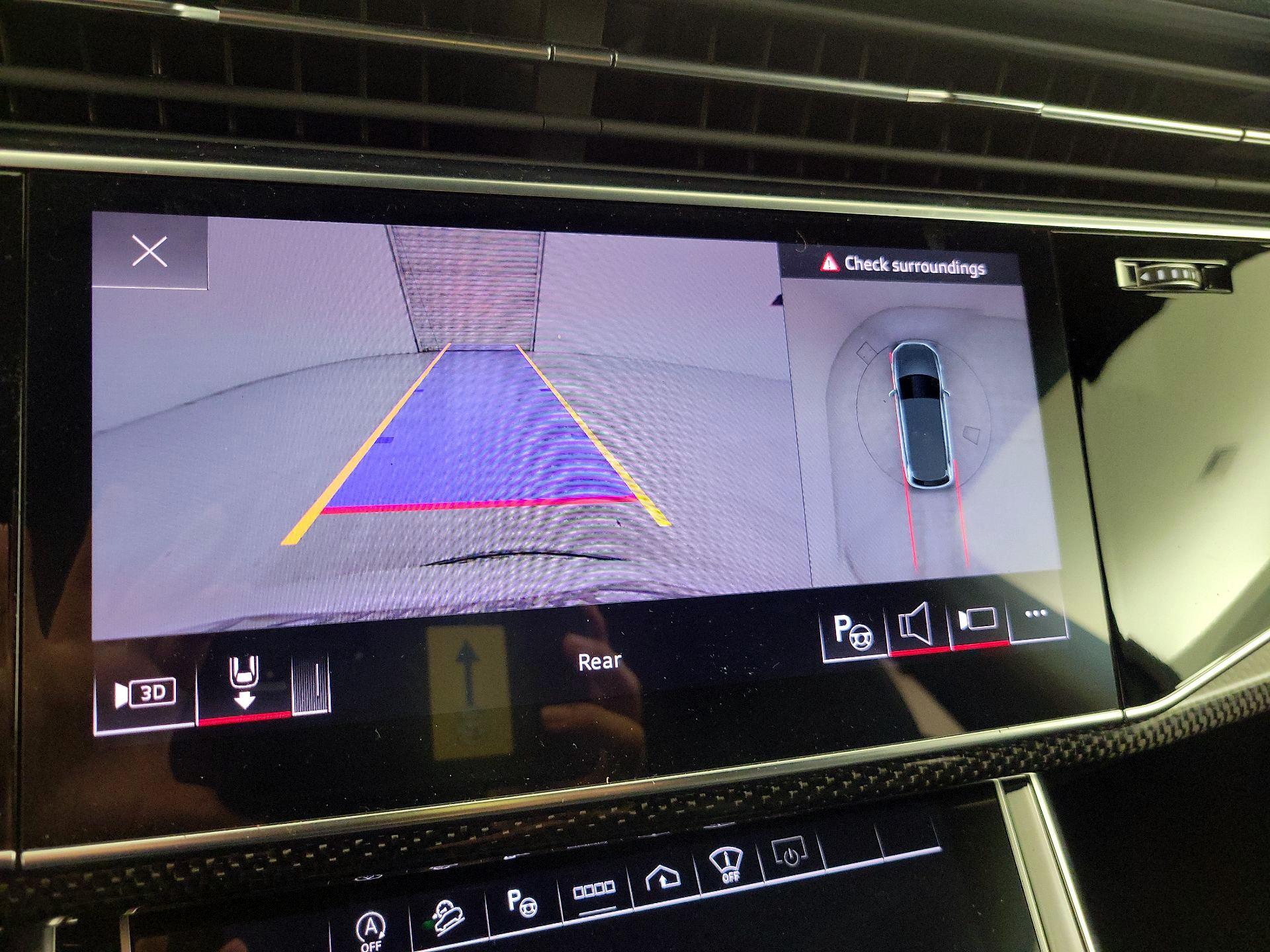 Thumbnail: 2023 Audi SQ7 - 13