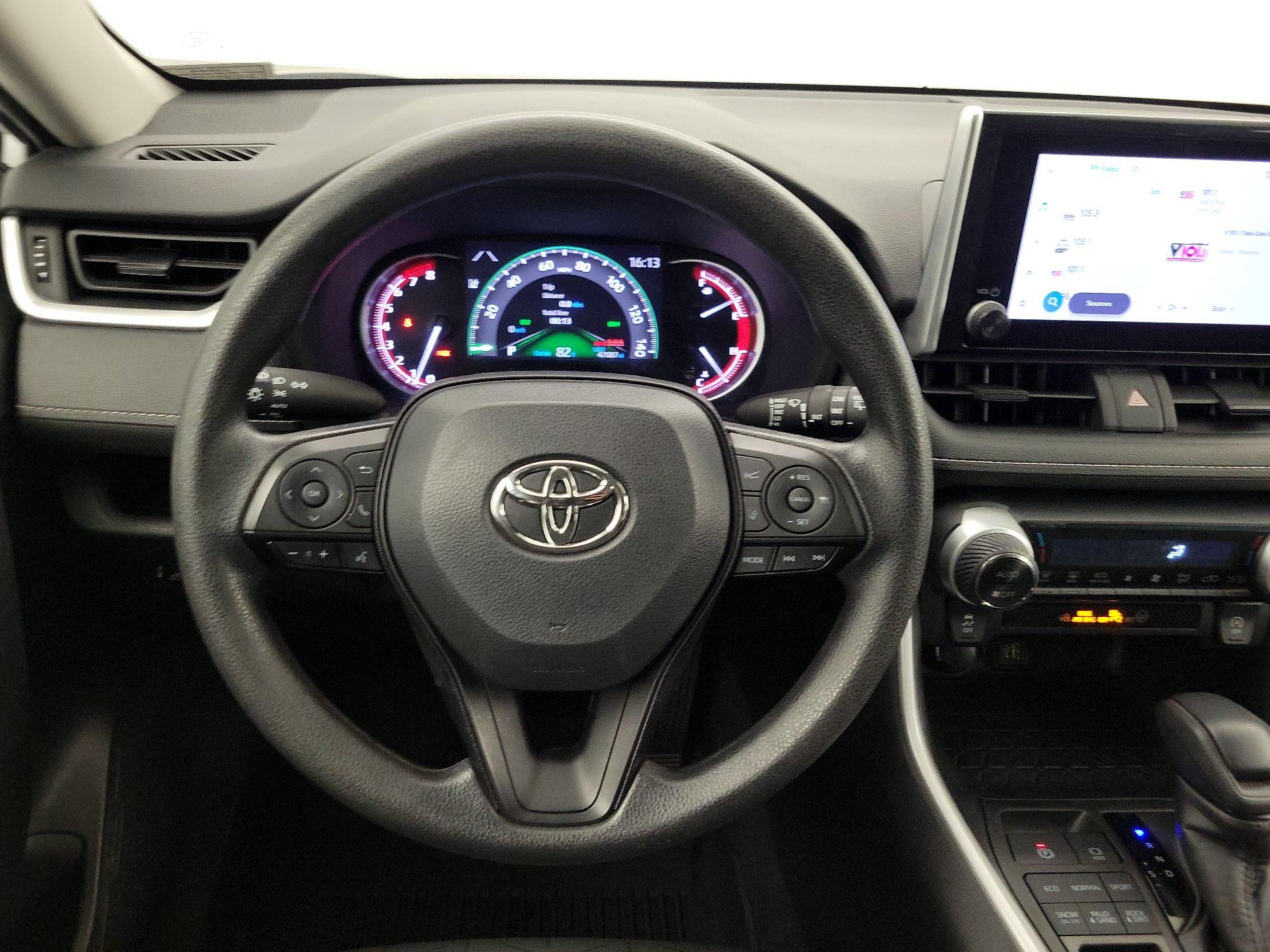 Thumbnail: 2023 Toyota RAV4 - 10