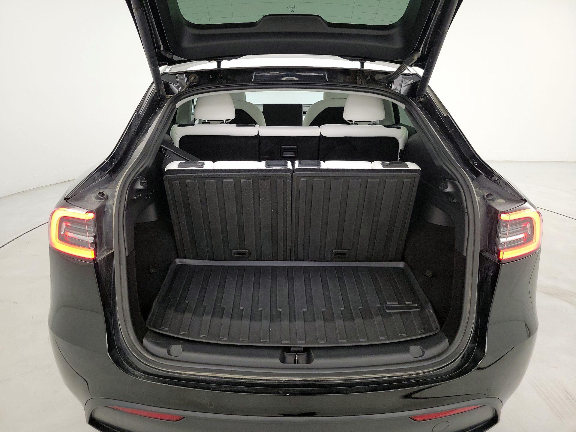 Thumbnail: 2022 Tesla Model Y - 19