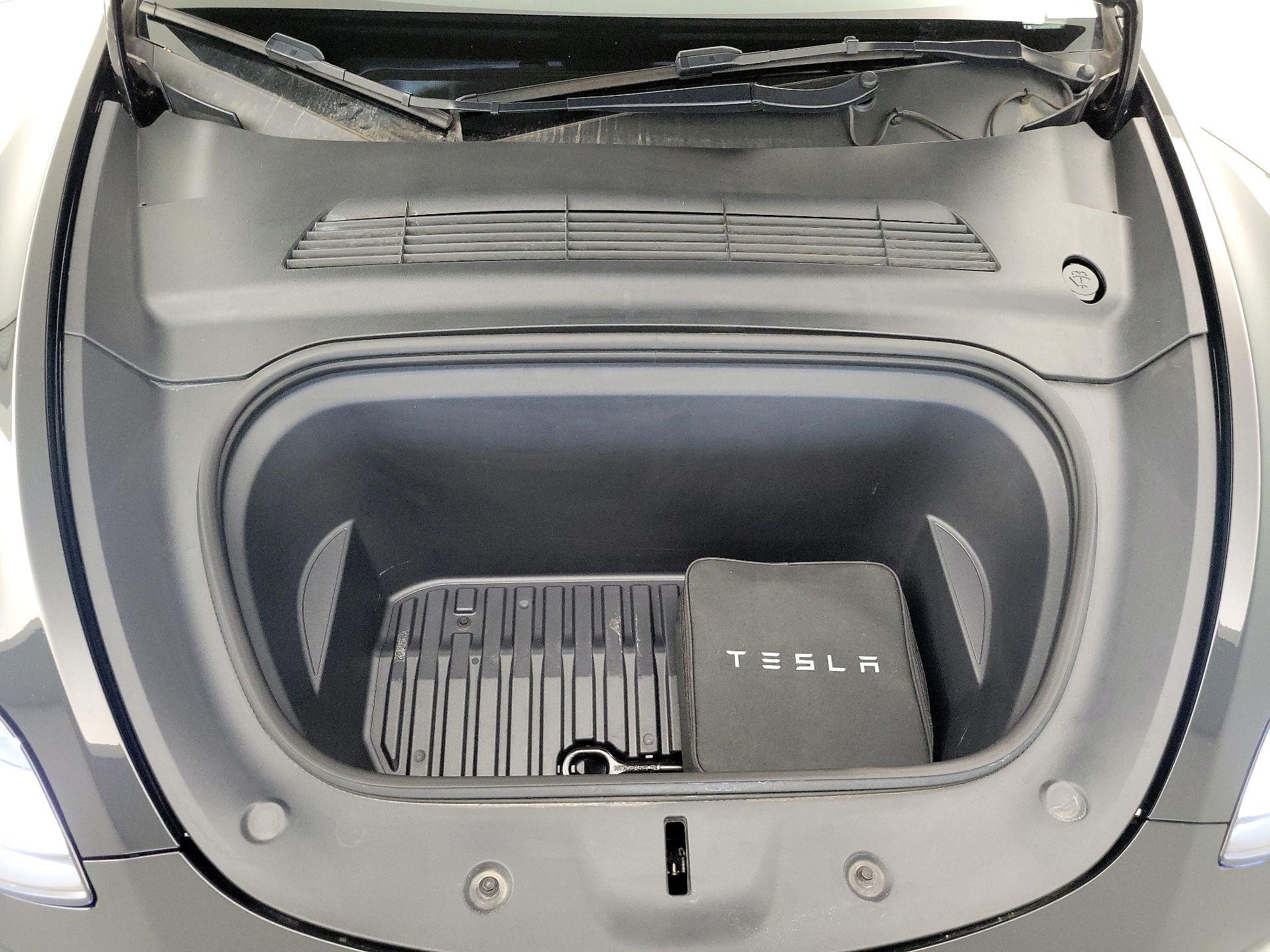 Thumbnail: 2022 Tesla Model Y - 20