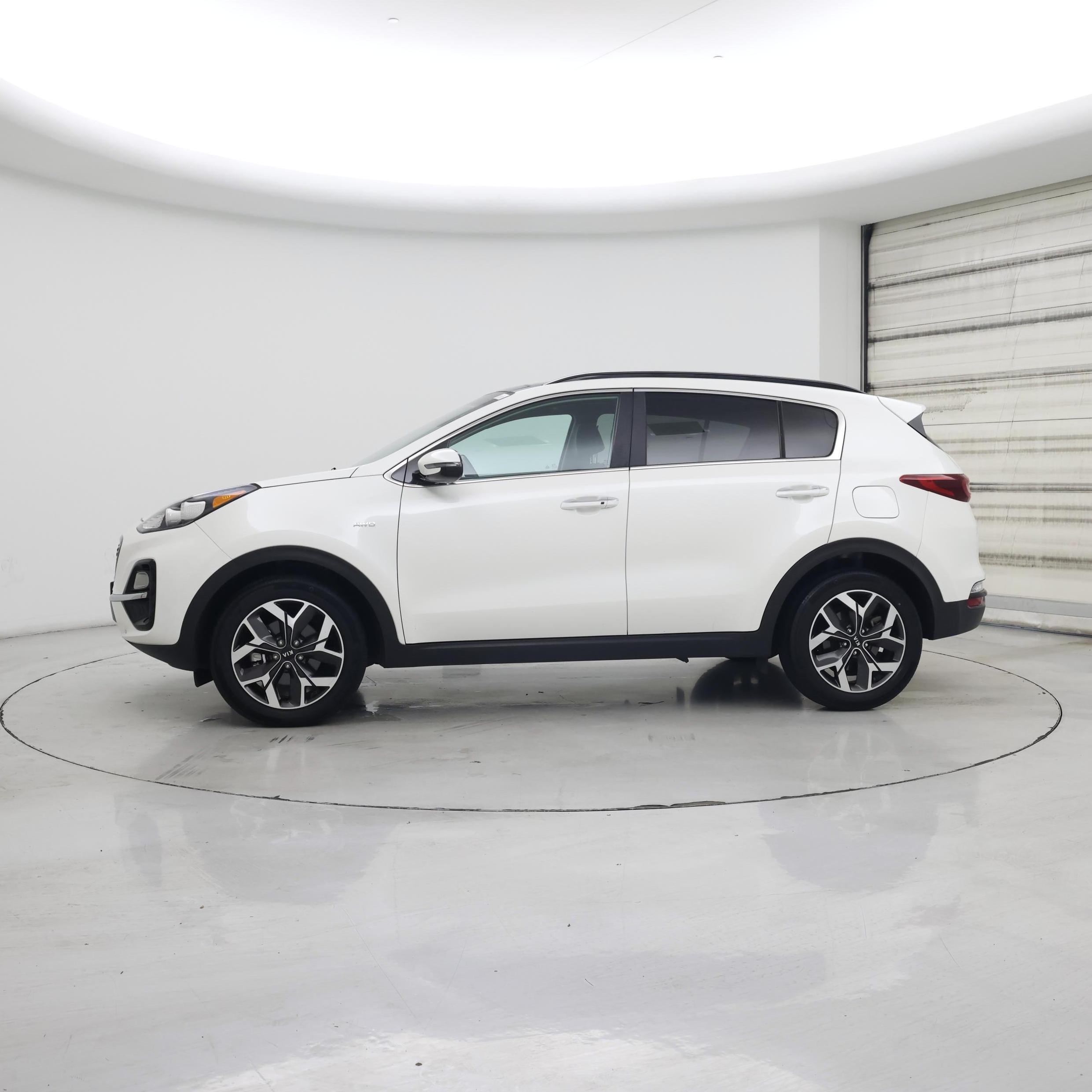 Thumbnail: 2020 Kia Sportage - 3