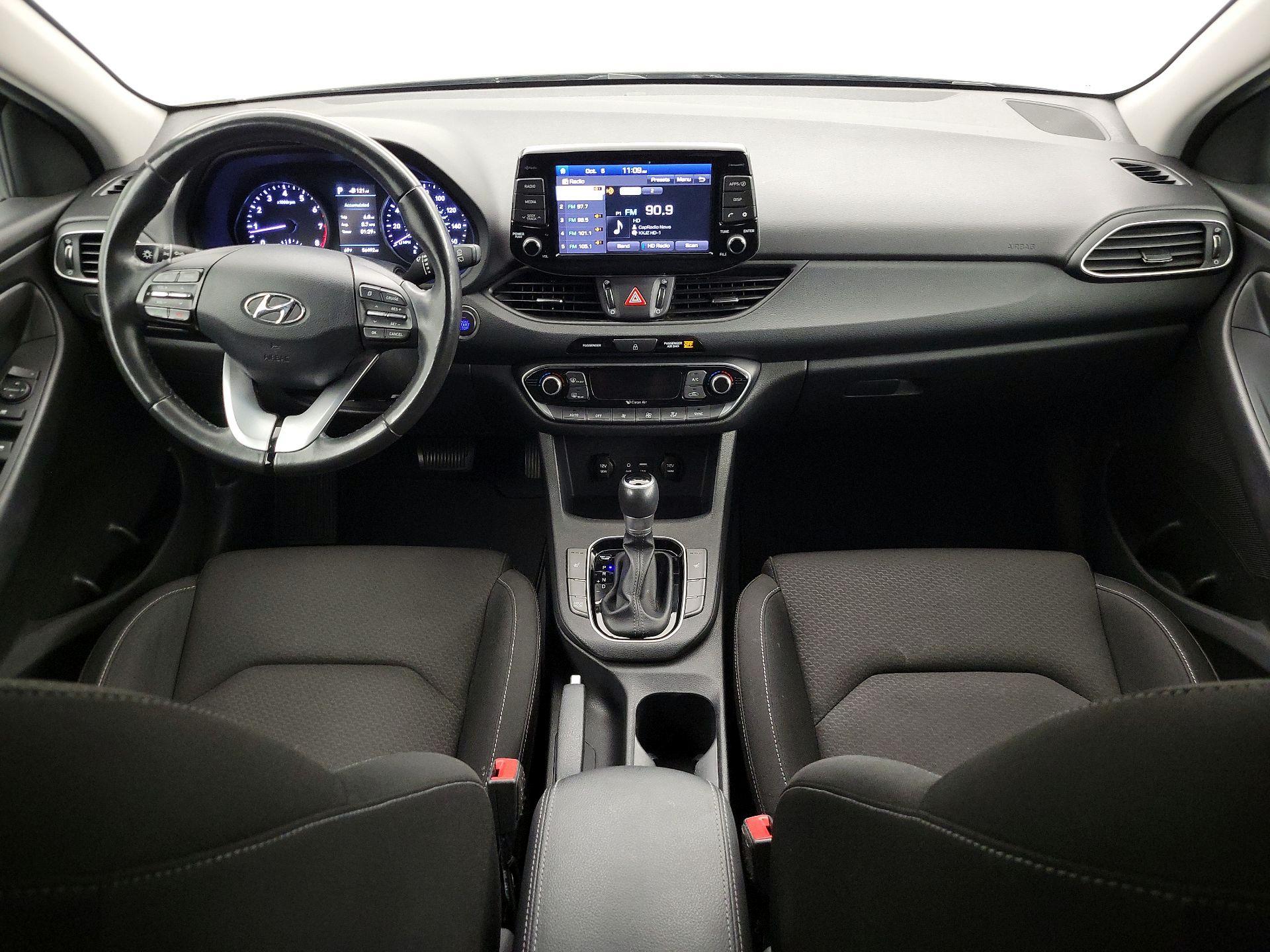Thumbnail: 2018 Hyundai Elantra - 9