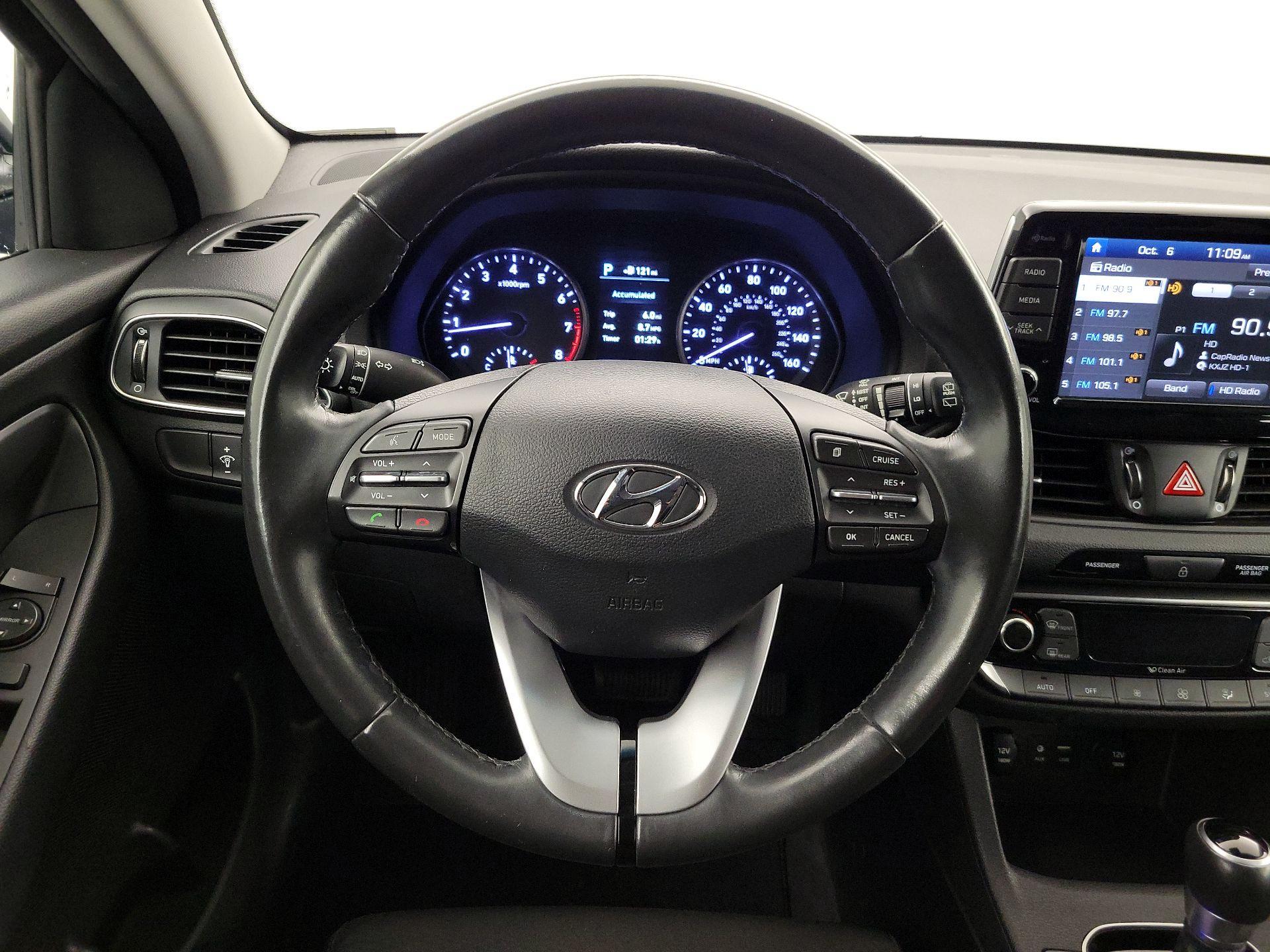 Thumbnail: 2018 Hyundai Elantra - 10
