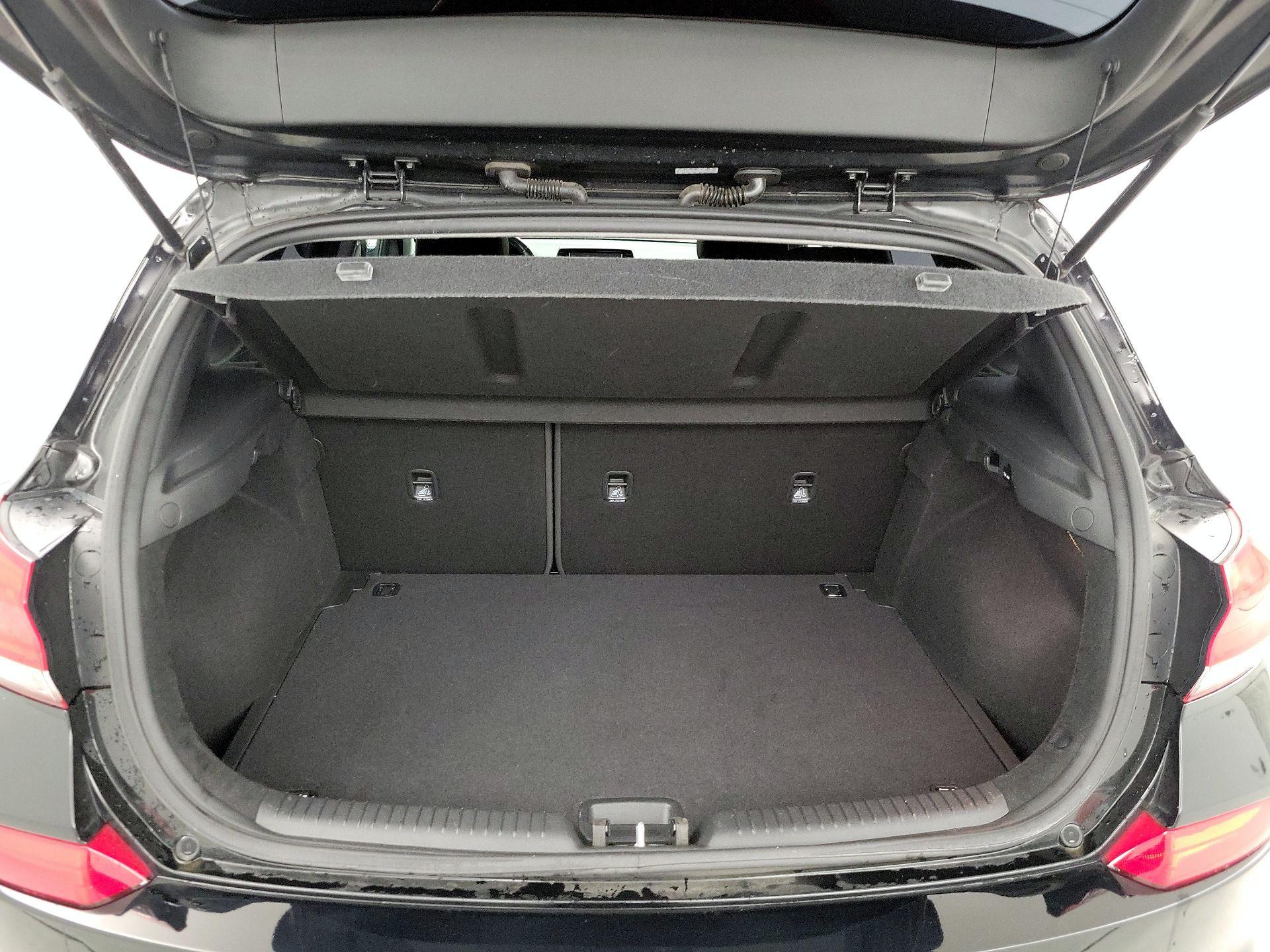 Thumbnail: 2018 Hyundai Elantra - 19