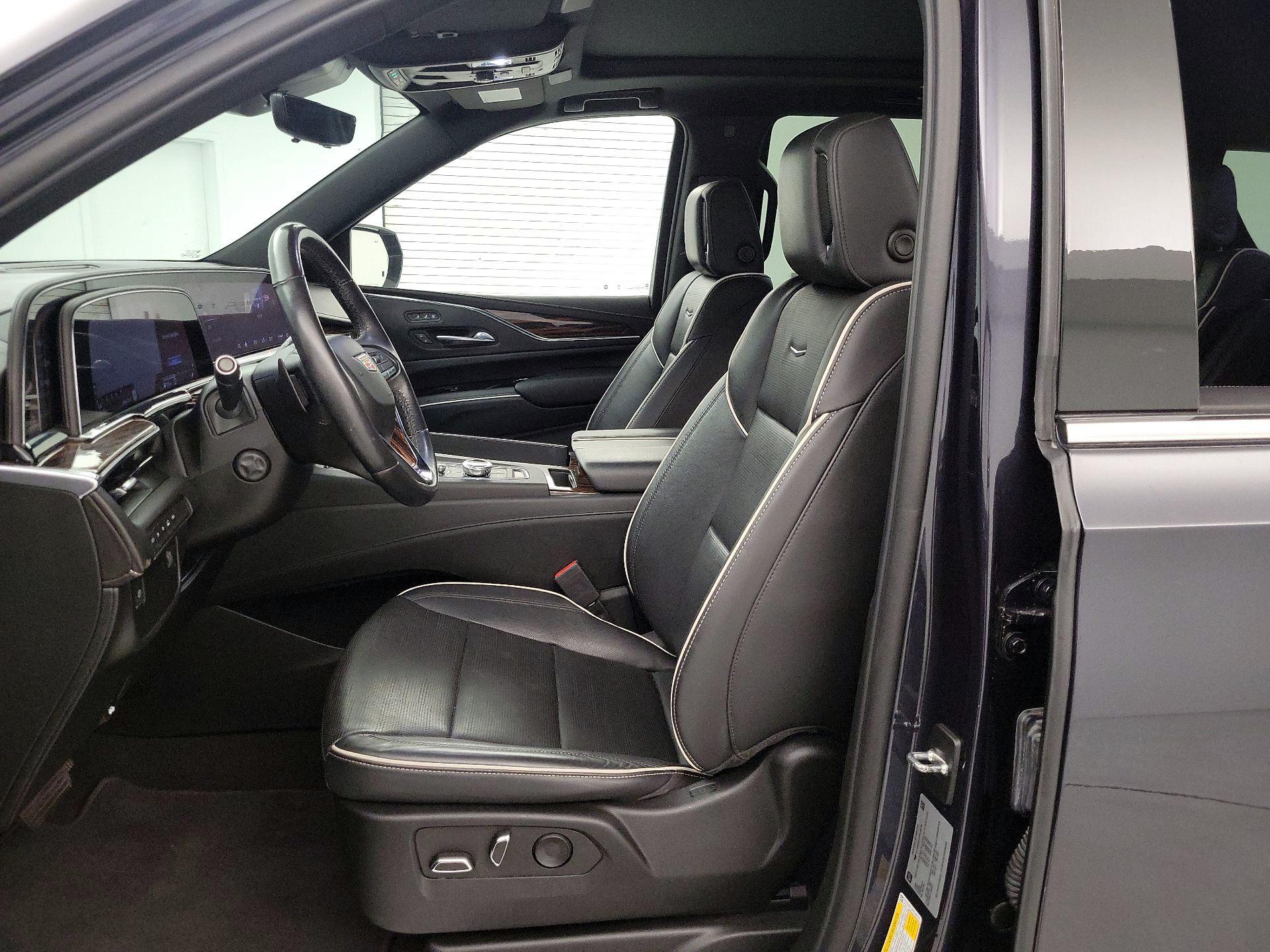 Thumbnail: 2023 Cadillac Escalade - 11