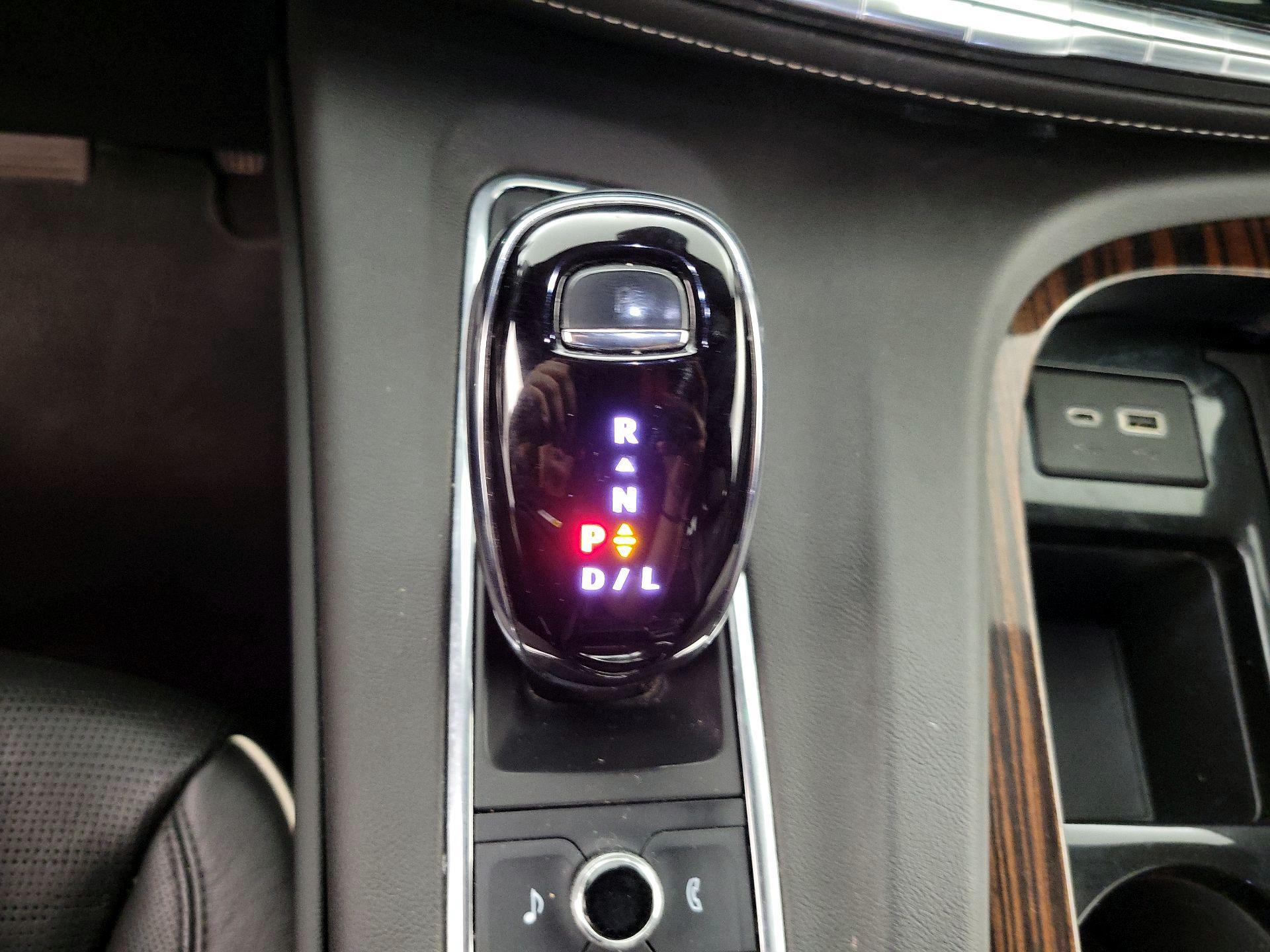 Thumbnail: 2023 Cadillac Escalade - 17