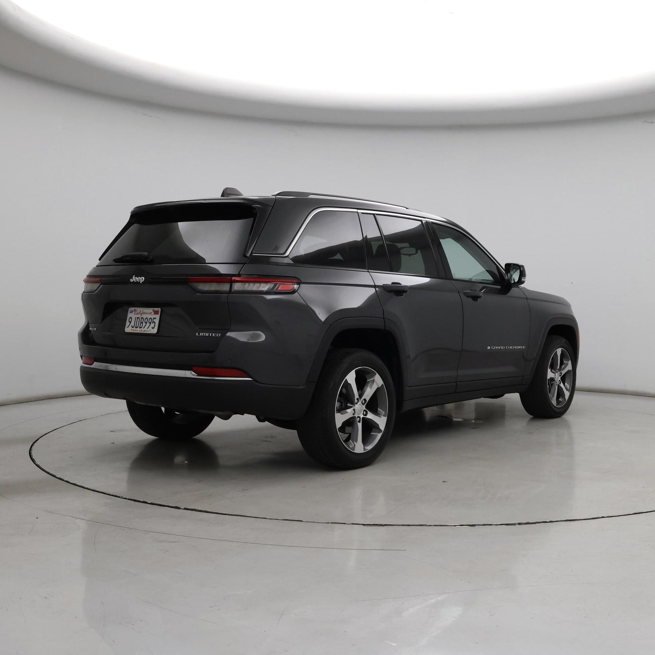 Thumbnail: 2023 Jeep Grand Cherokee - 8
