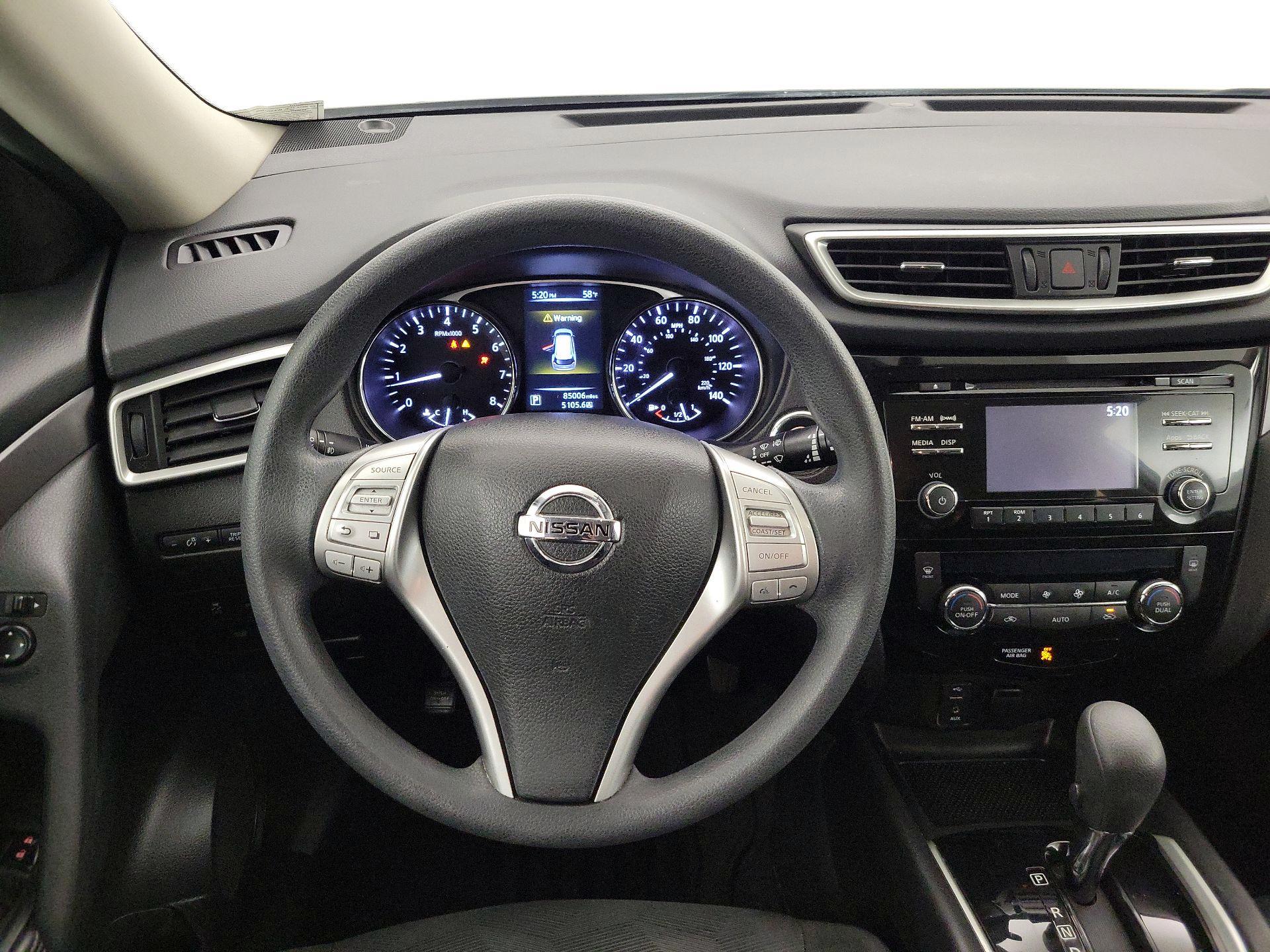 Thumbnail: 2016 Nissan Rogue - 10