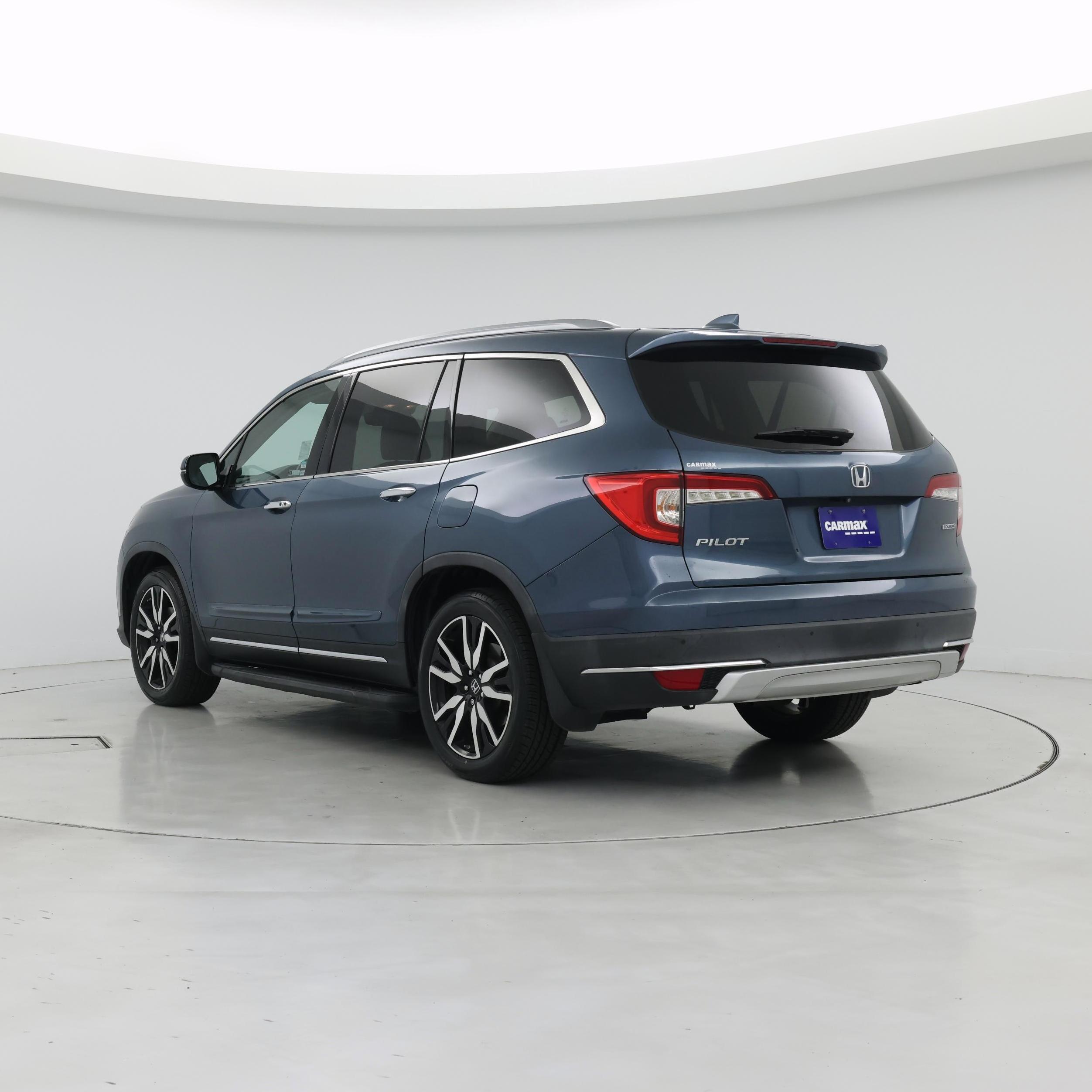 Thumbnail: 2019 Honda Pilot - 2