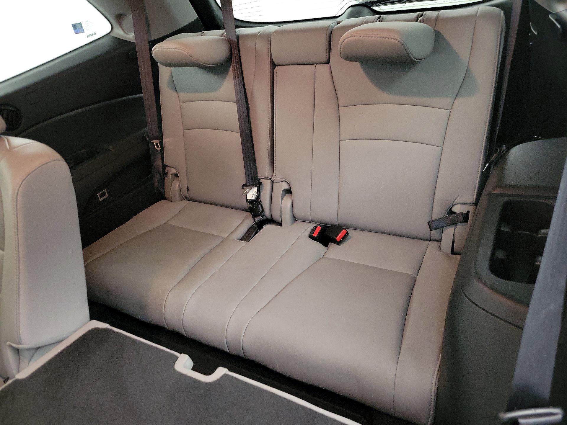 Thumbnail: 2019 Honda Pilot - 20