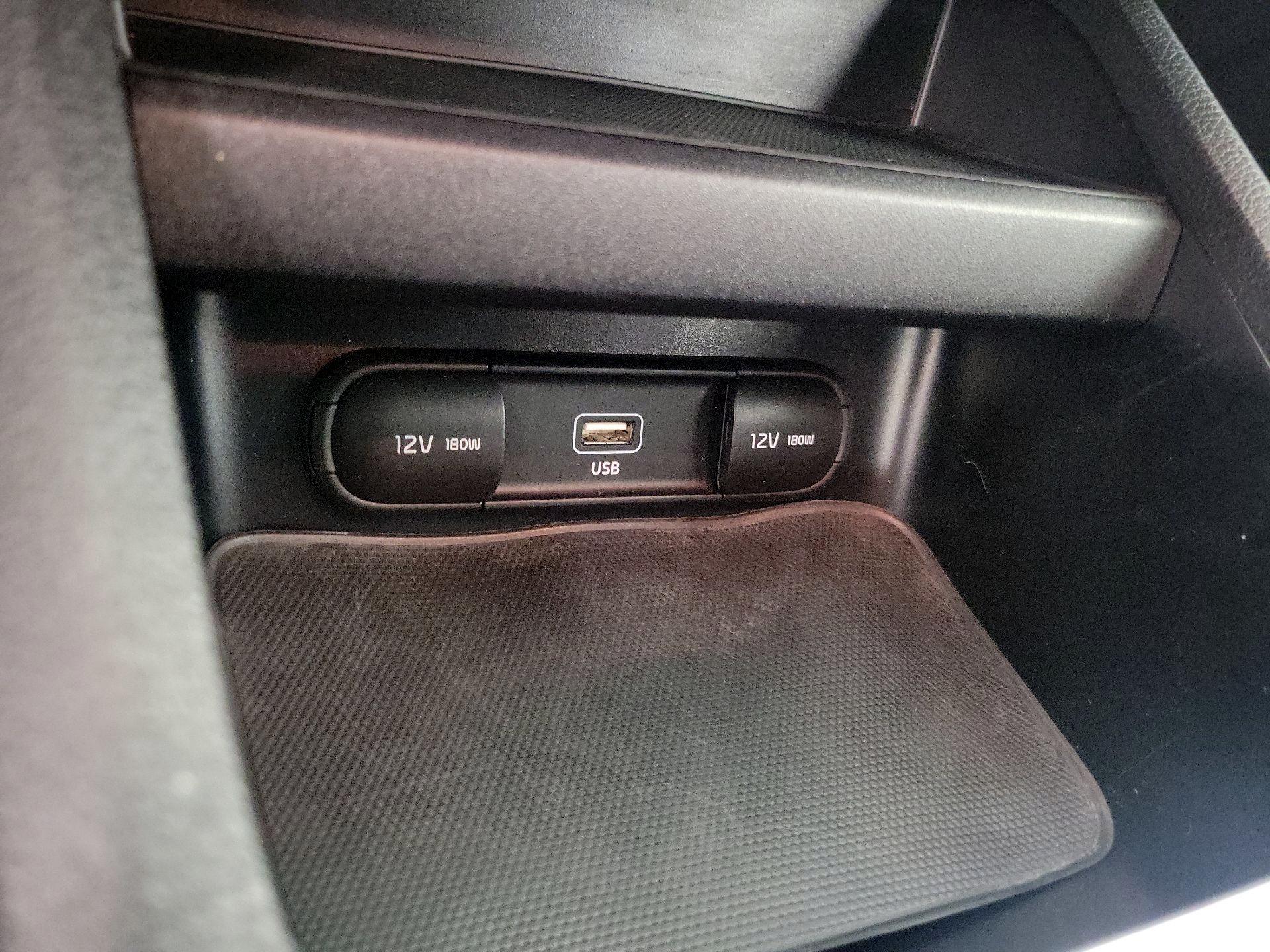 Thumbnail: 2022 Kia Forte - 17