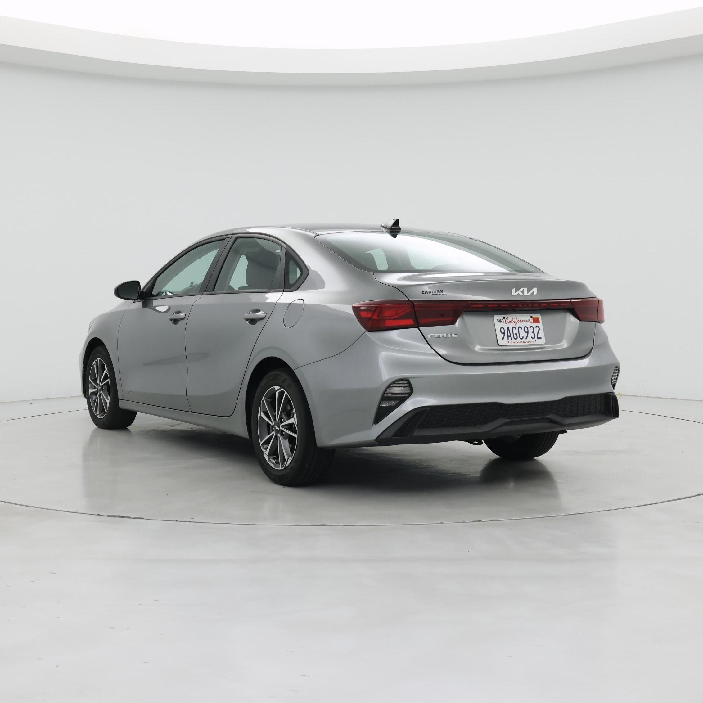 Thumbnail: 2022 Kia Forte - 2