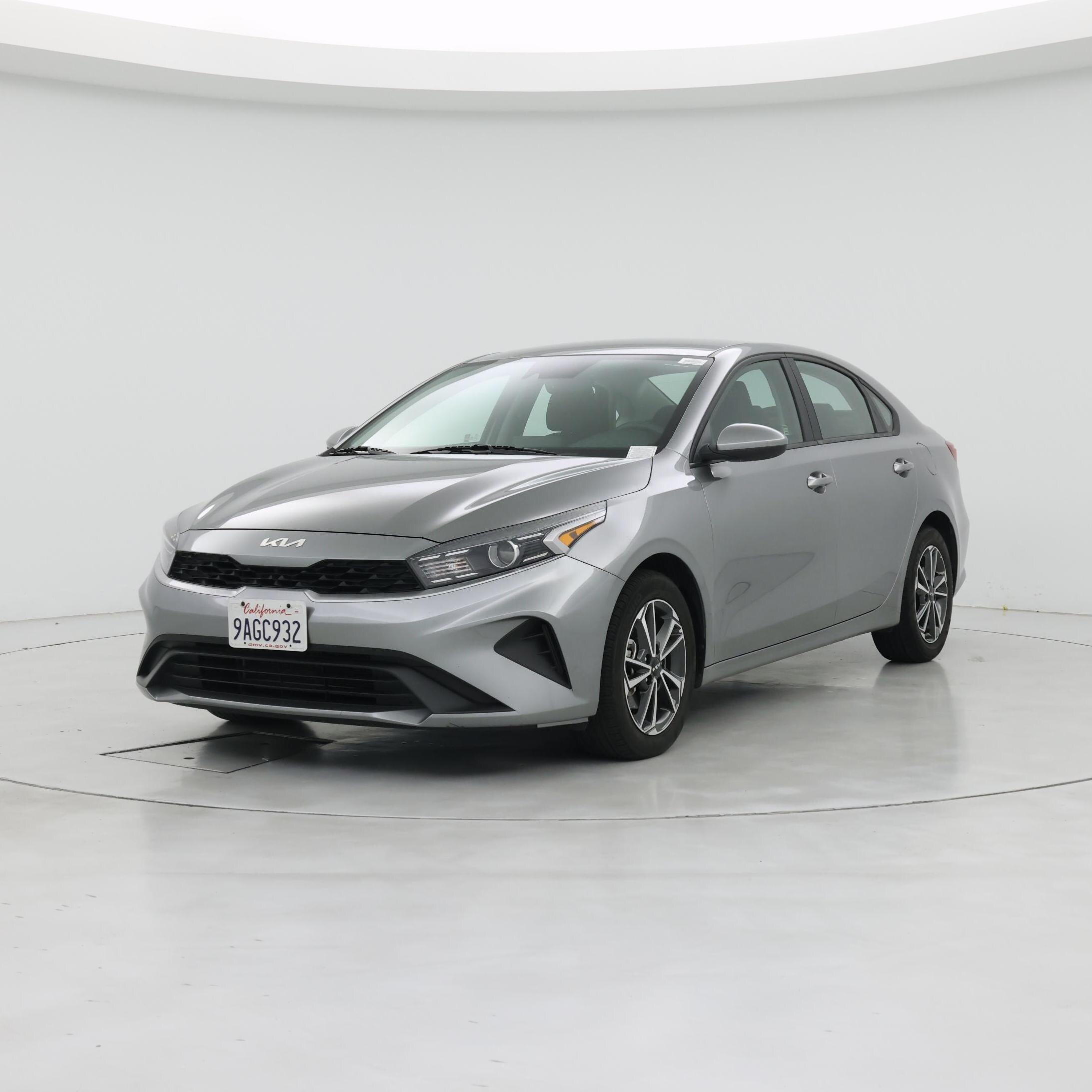 Thumbnail: 2022 Kia Forte - 4