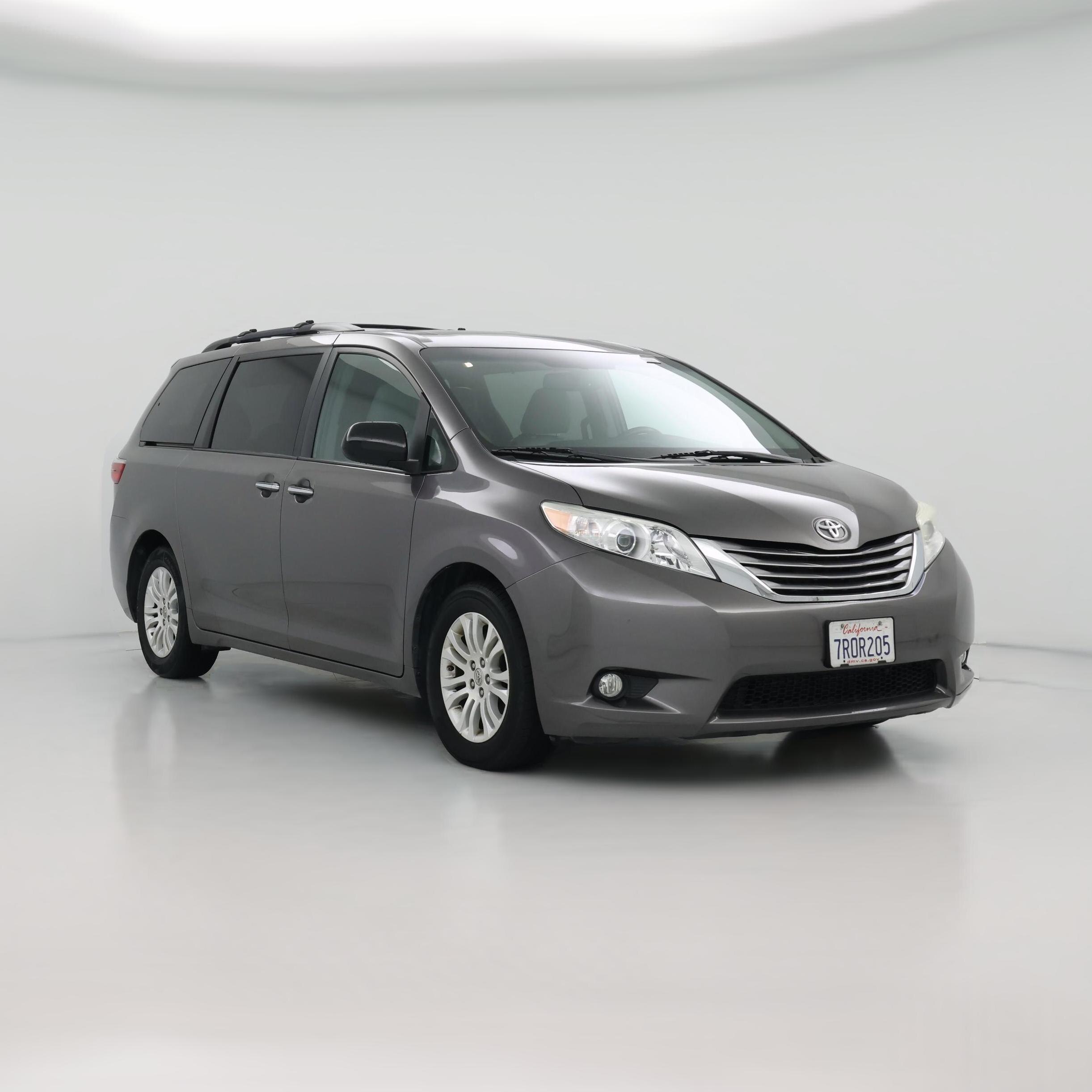Thumbnail: 2015 Toyota Sienna - 1