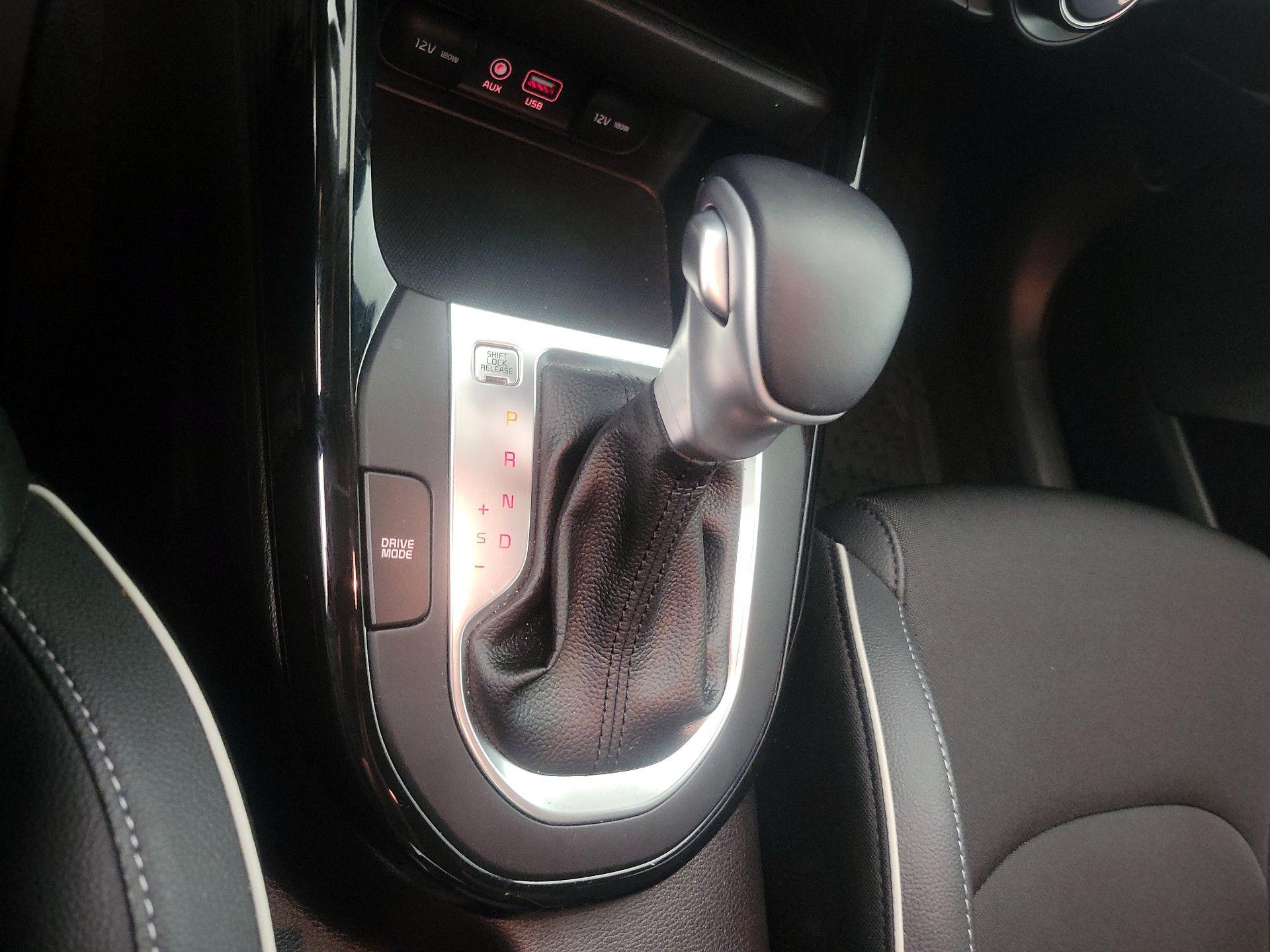 Thumbnail: 2021 Kia Forte - 16