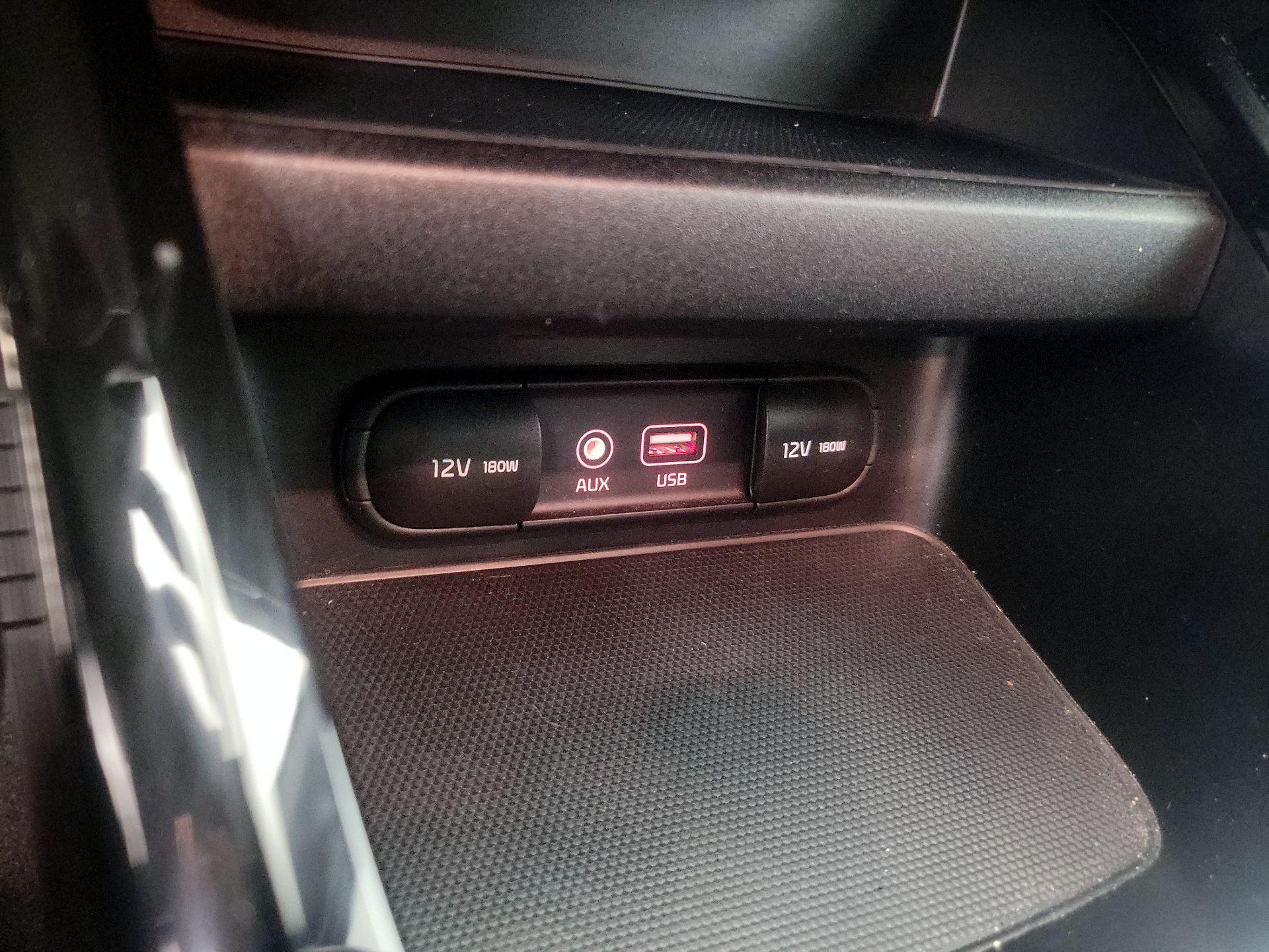 Thumbnail: 2021 Kia Forte - 17