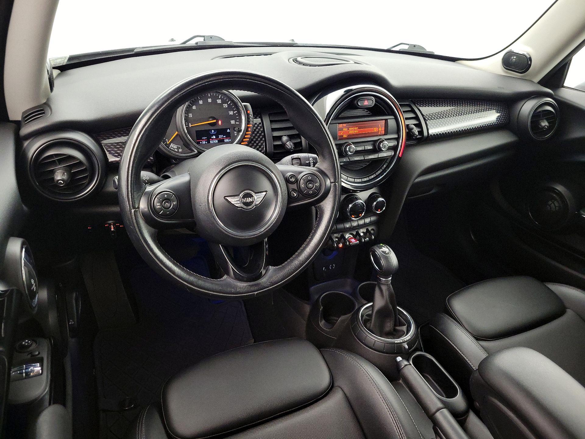 Thumbnail: 2016 MINI Cooper Hardtop - 9