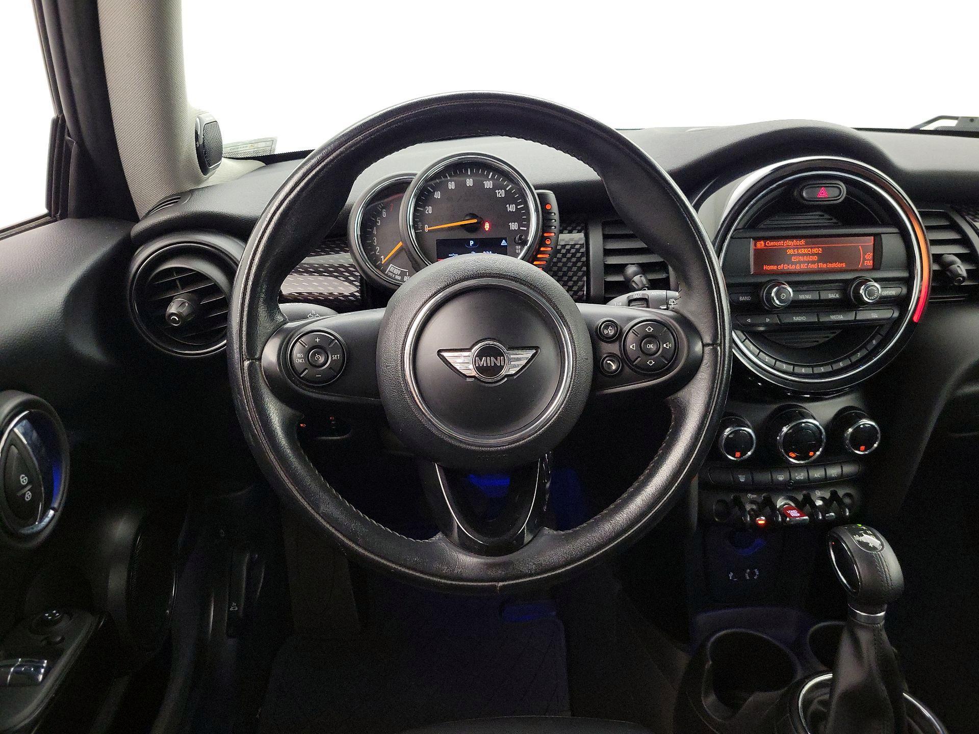 Thumbnail: 2016 MINI Cooper Hardtop - 10