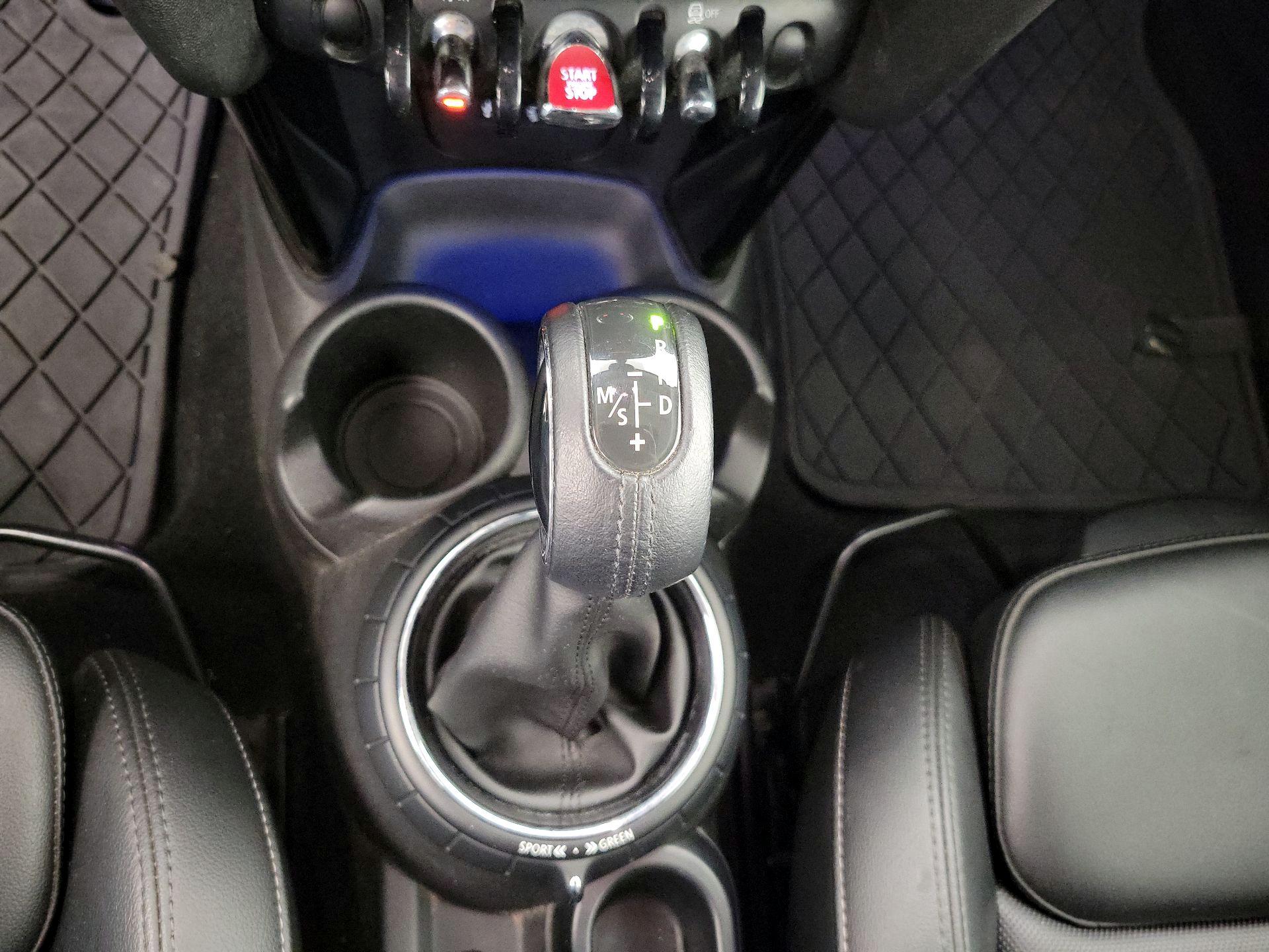 Thumbnail: 2016 MINI Cooper Hardtop - 15