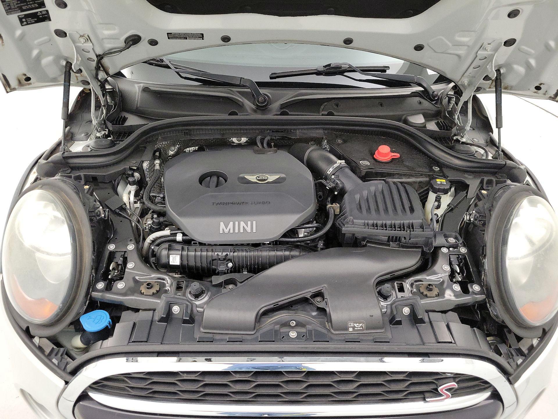 Thumbnail: 2016 MINI Cooper Hardtop - 19