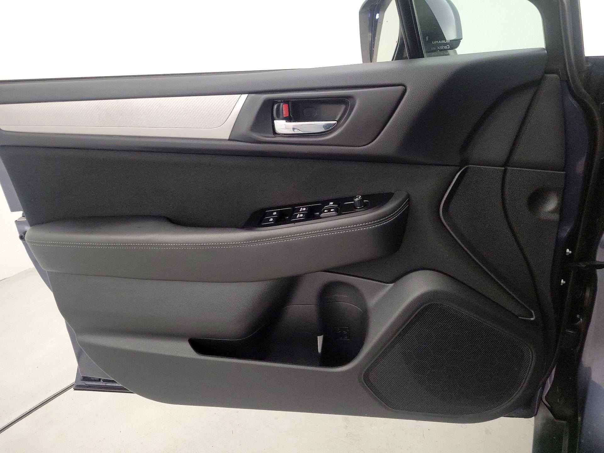 Thumbnail: 2015 Subaru Outback - 12