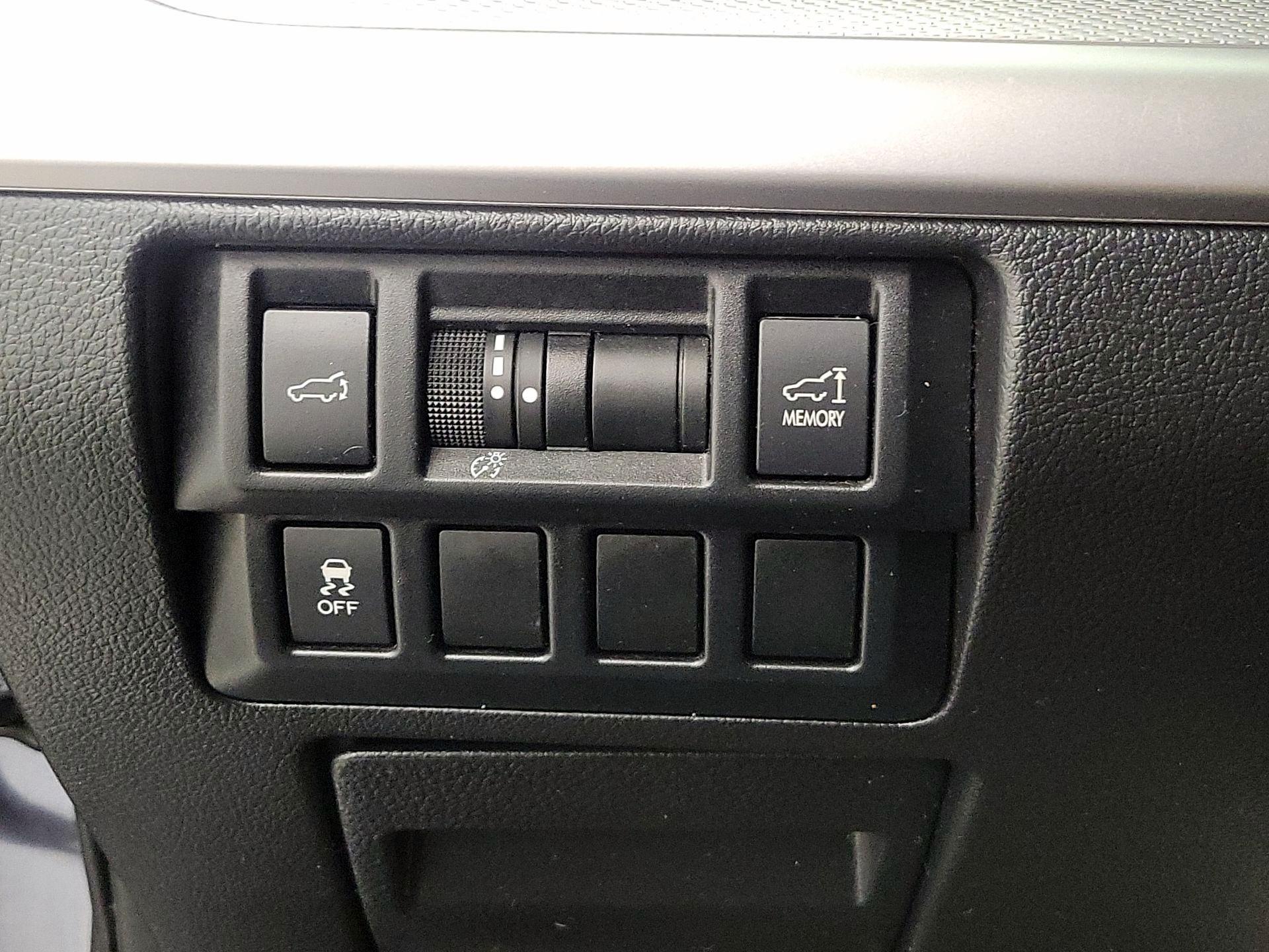 Thumbnail: 2015 Subaru Outback - 13