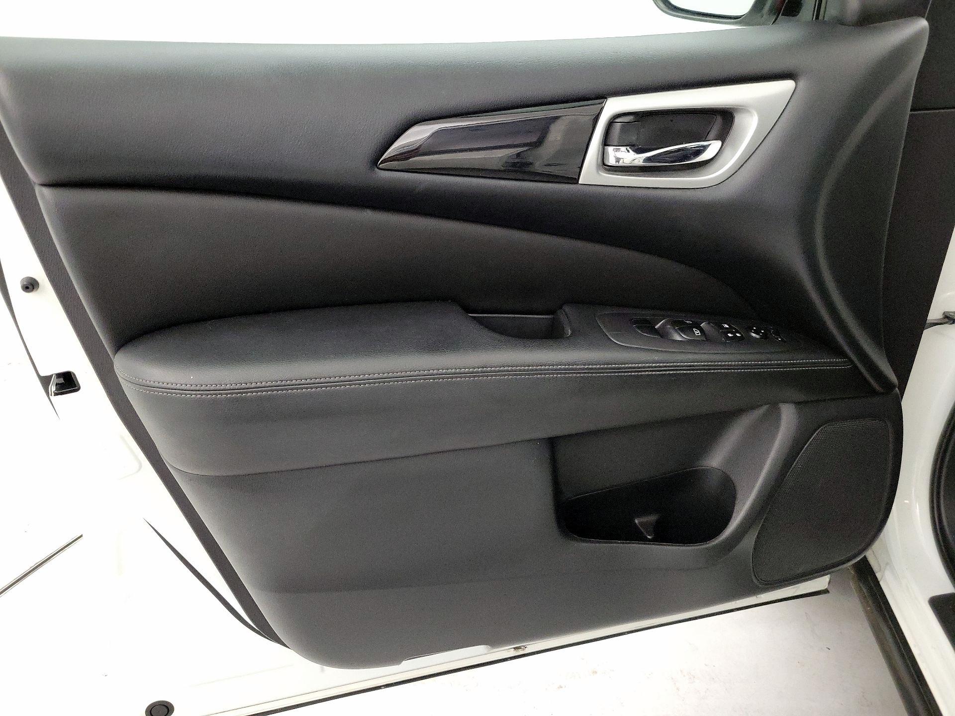 Thumbnail: 2018 Nissan Pathfinder - 12