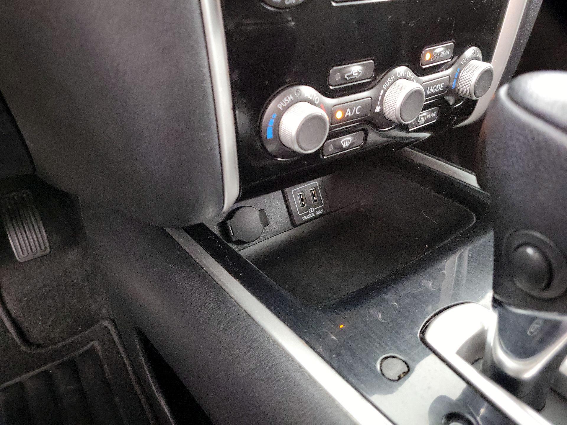 Thumbnail: 2018 Nissan Pathfinder - 17