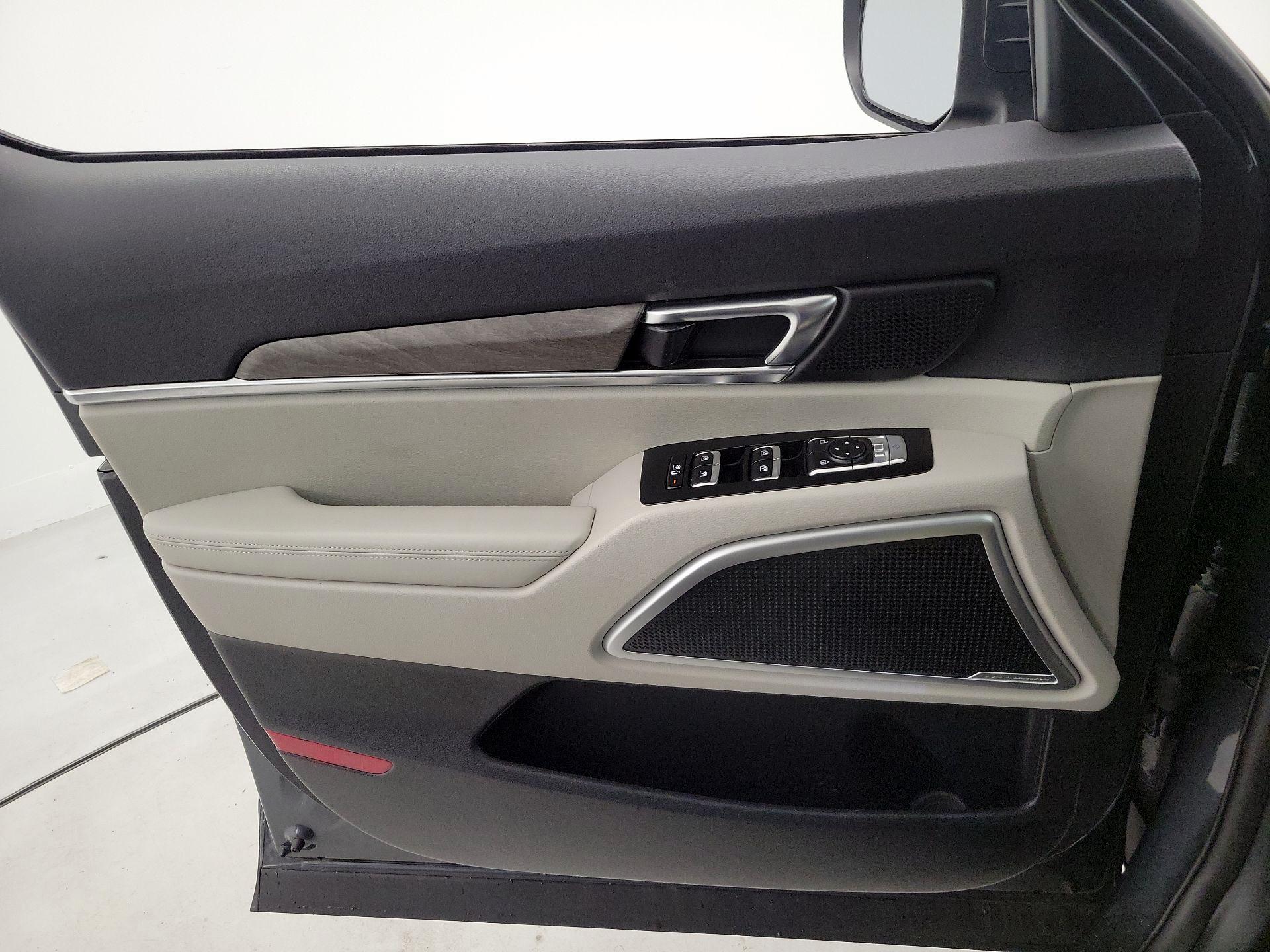 Thumbnail: 2020 Kia Telluride - 12