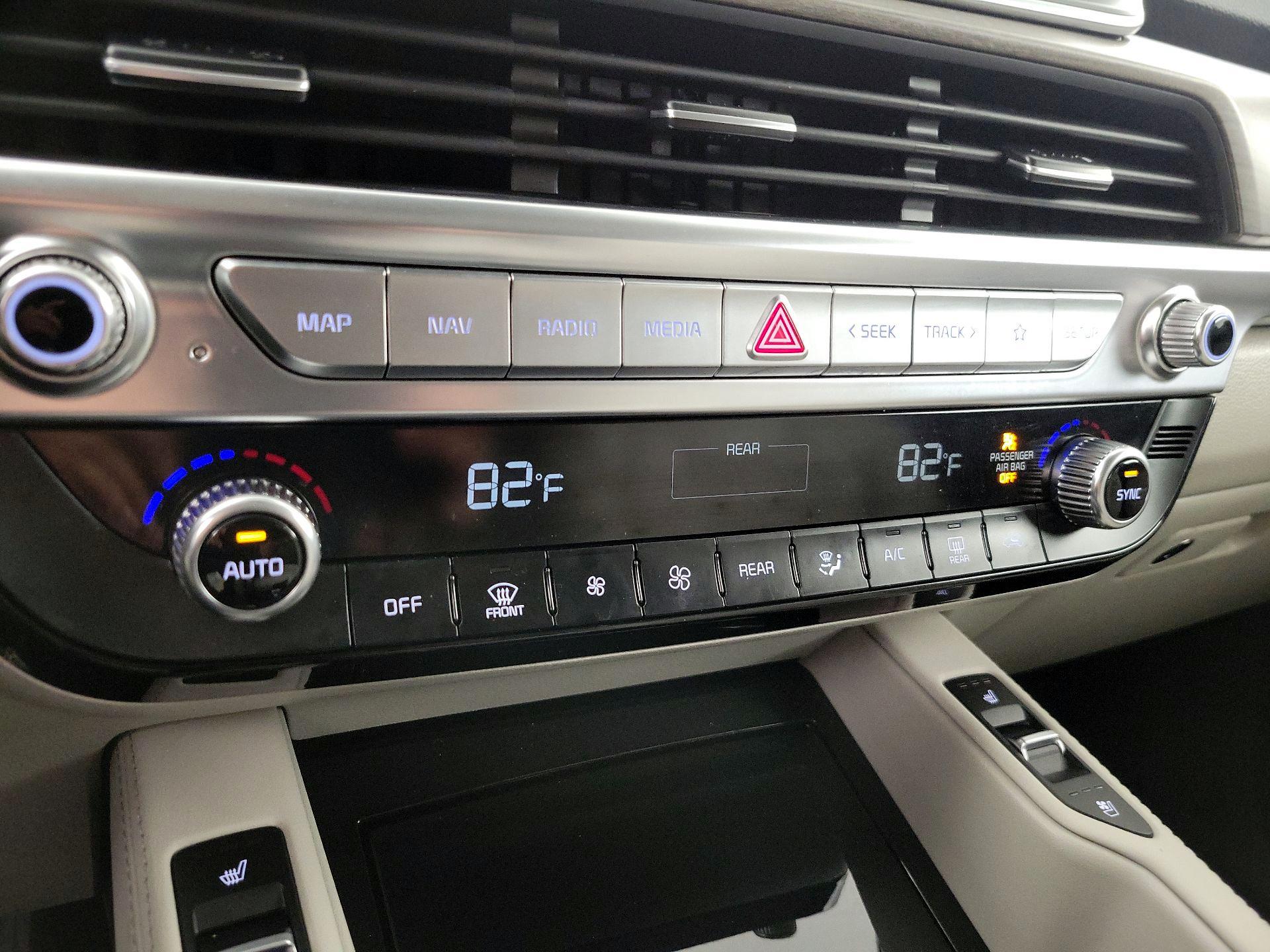 Thumbnail: 2020 Kia Telluride - 16