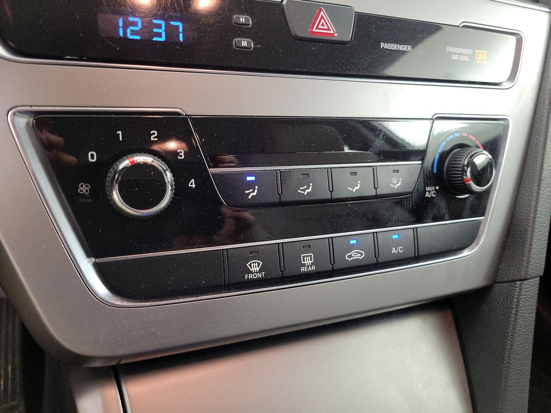 Thumbnail: 2015 Hyundai Sonata - 14