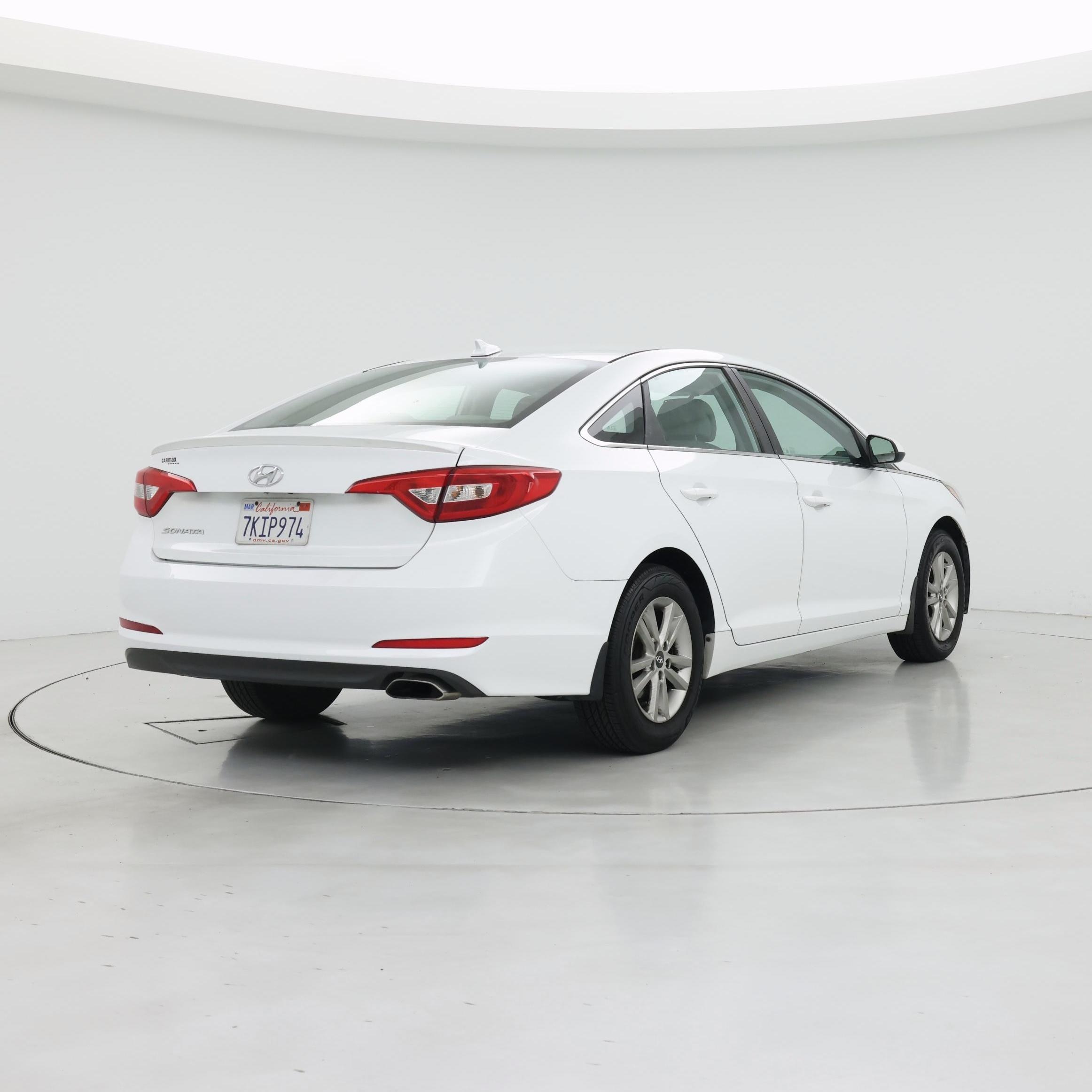 Thumbnail: 2015 Hyundai Sonata - 8
