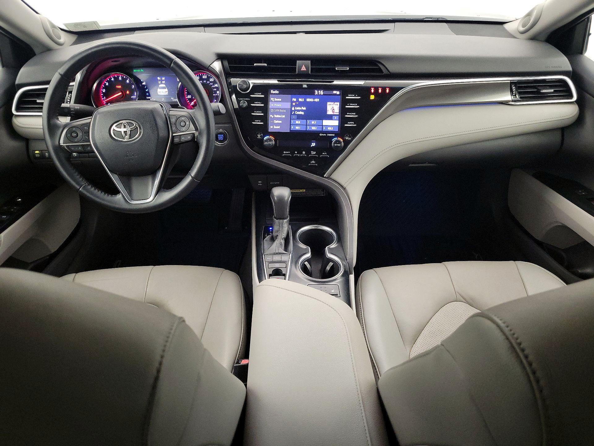 Thumbnail: 2018 Toyota Camry - 9