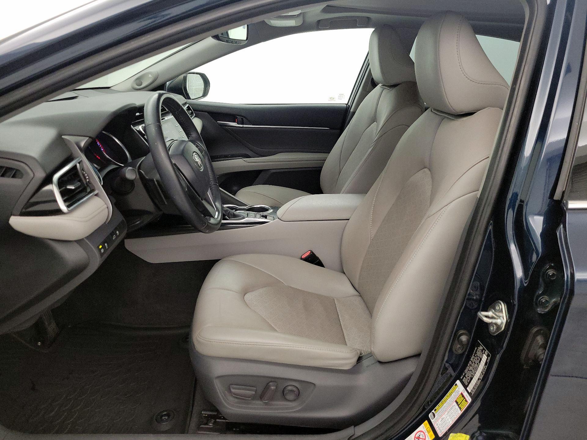 Thumbnail: 2018 Toyota Camry - 11