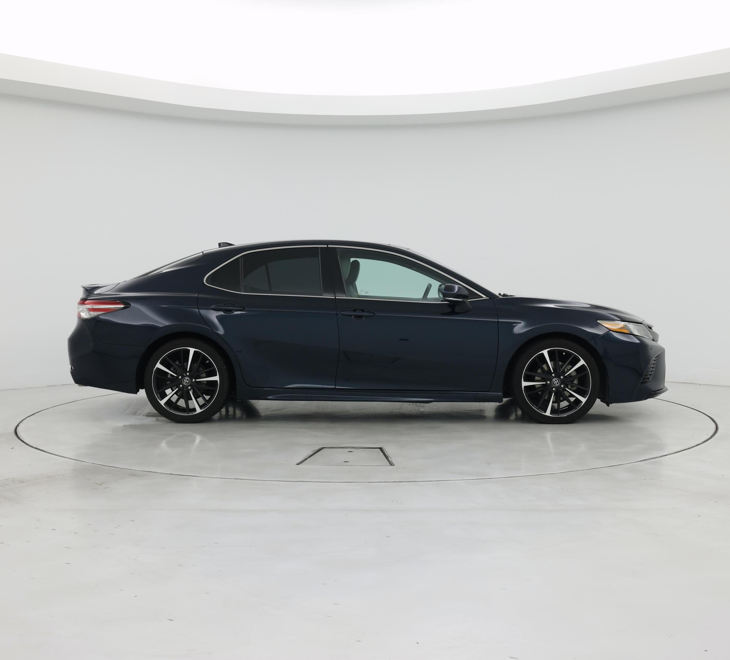 Thumbnail: 2018 Toyota Camry - 7