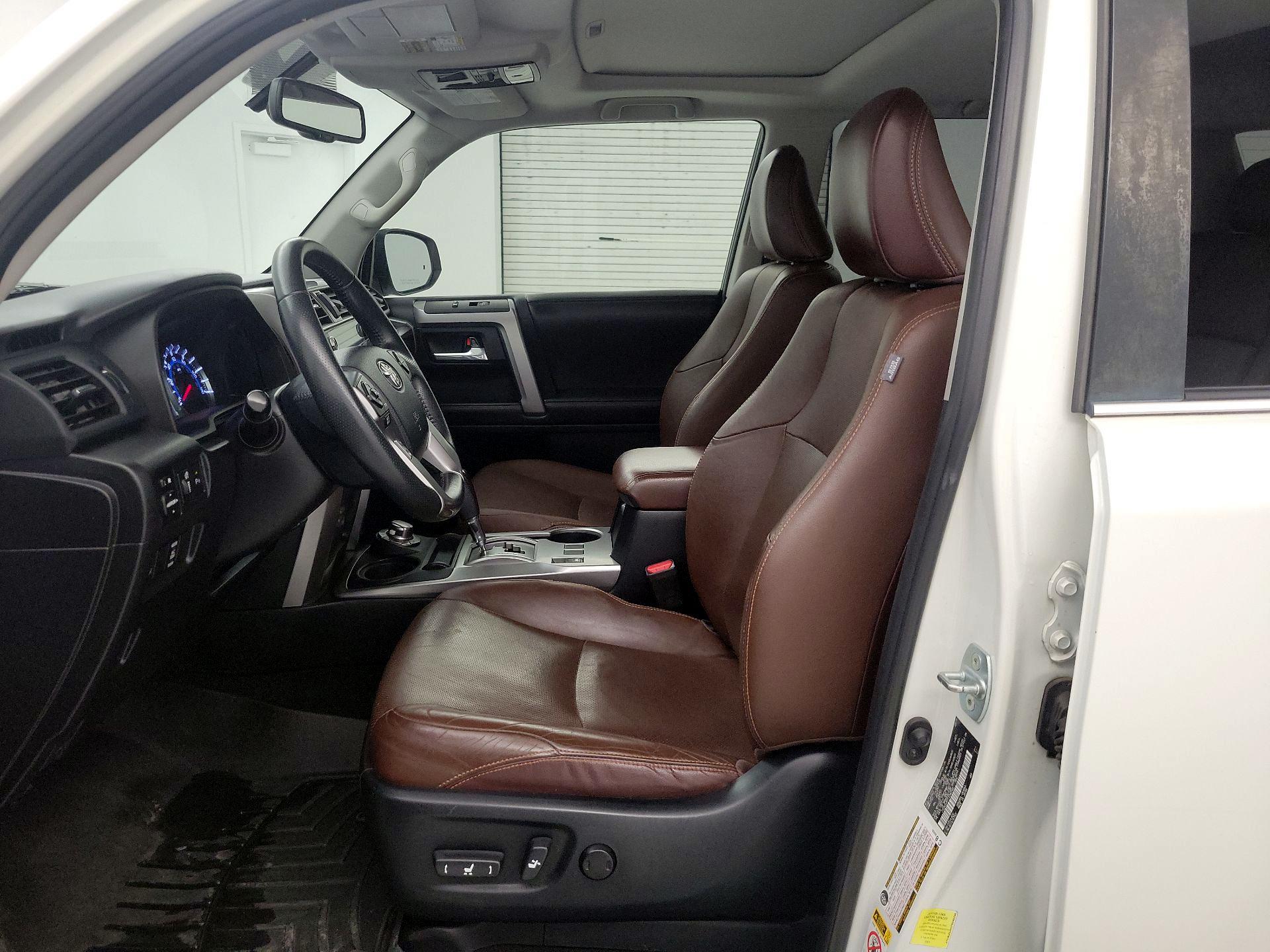 Thumbnail: 2015 Toyota 4Runner - 11