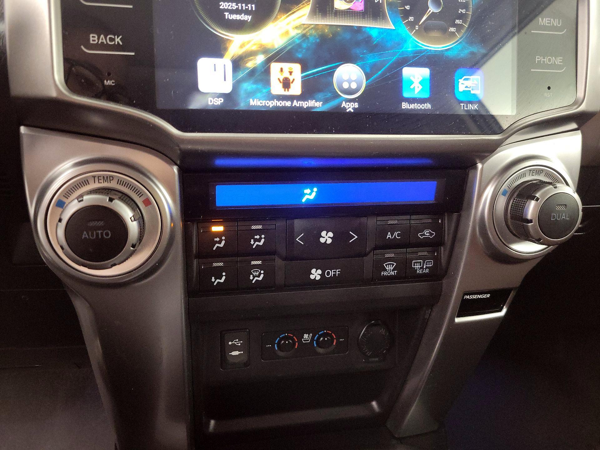 Thumbnail: 2015 Toyota 4Runner - 16