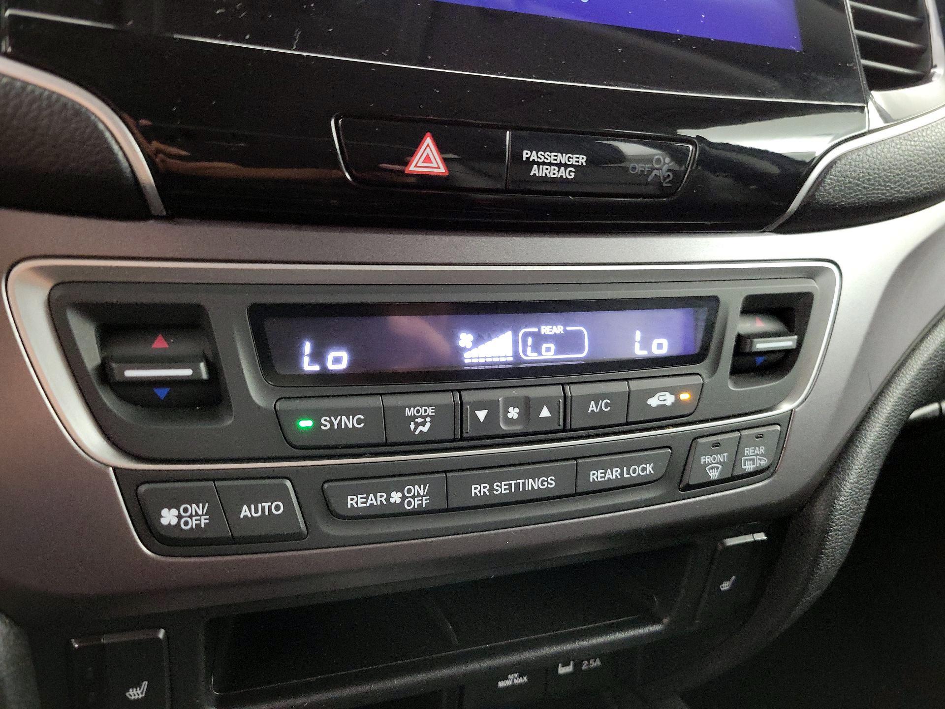 Thumbnail: 2019 Honda Pilot - 15