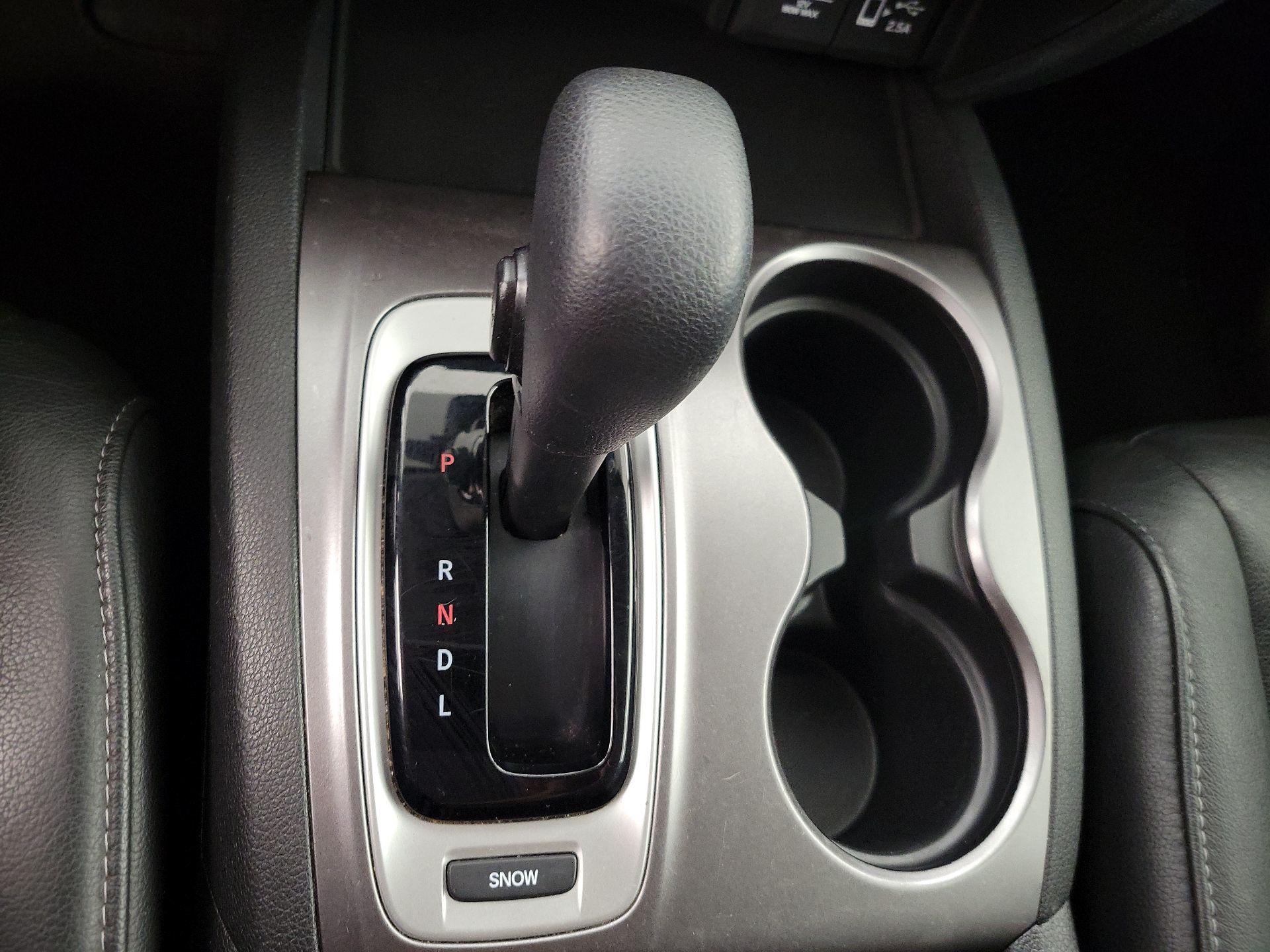 Thumbnail: 2019 Honda Pilot - 16