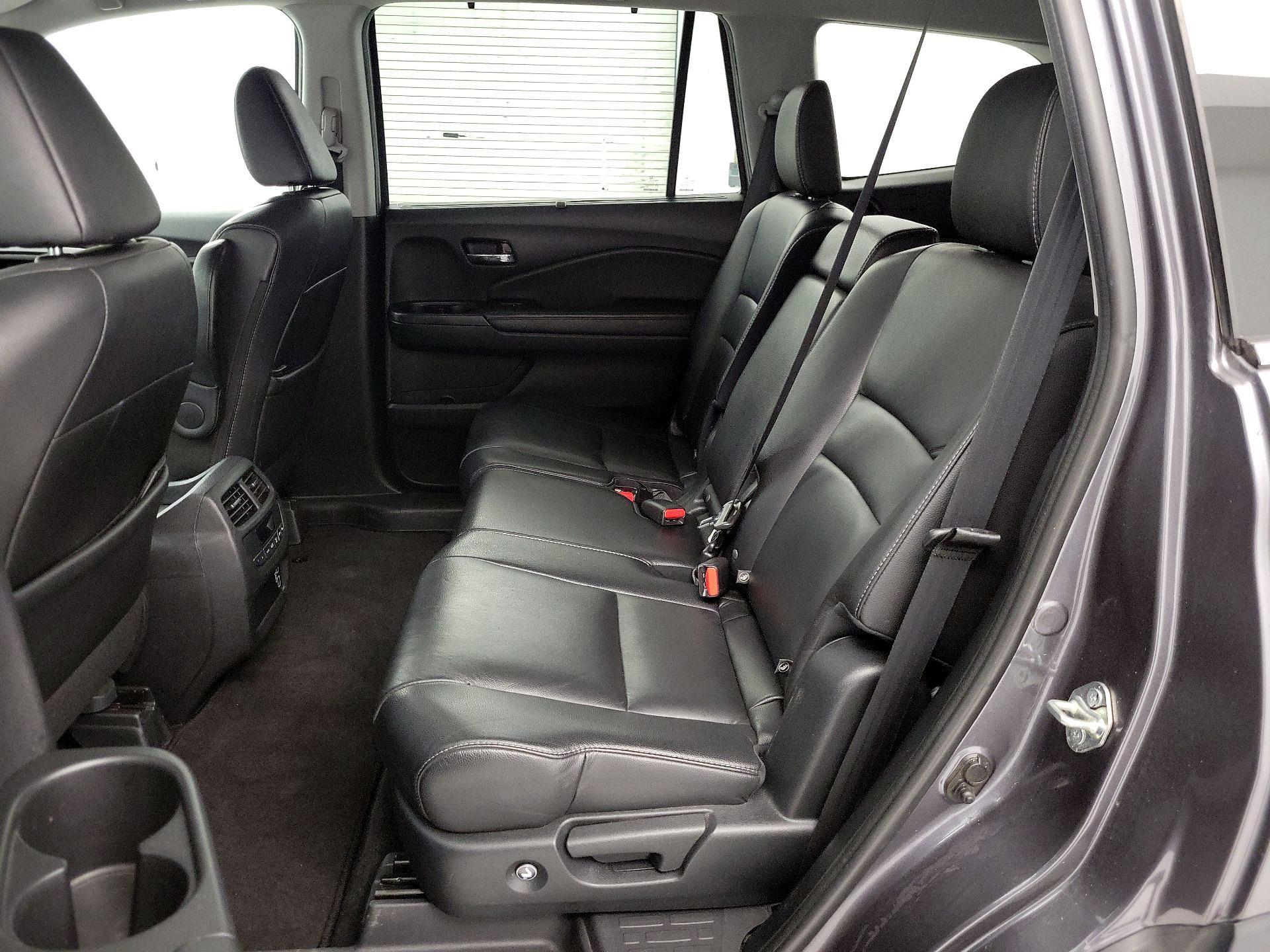 Thumbnail: 2019 Honda Pilot - 18