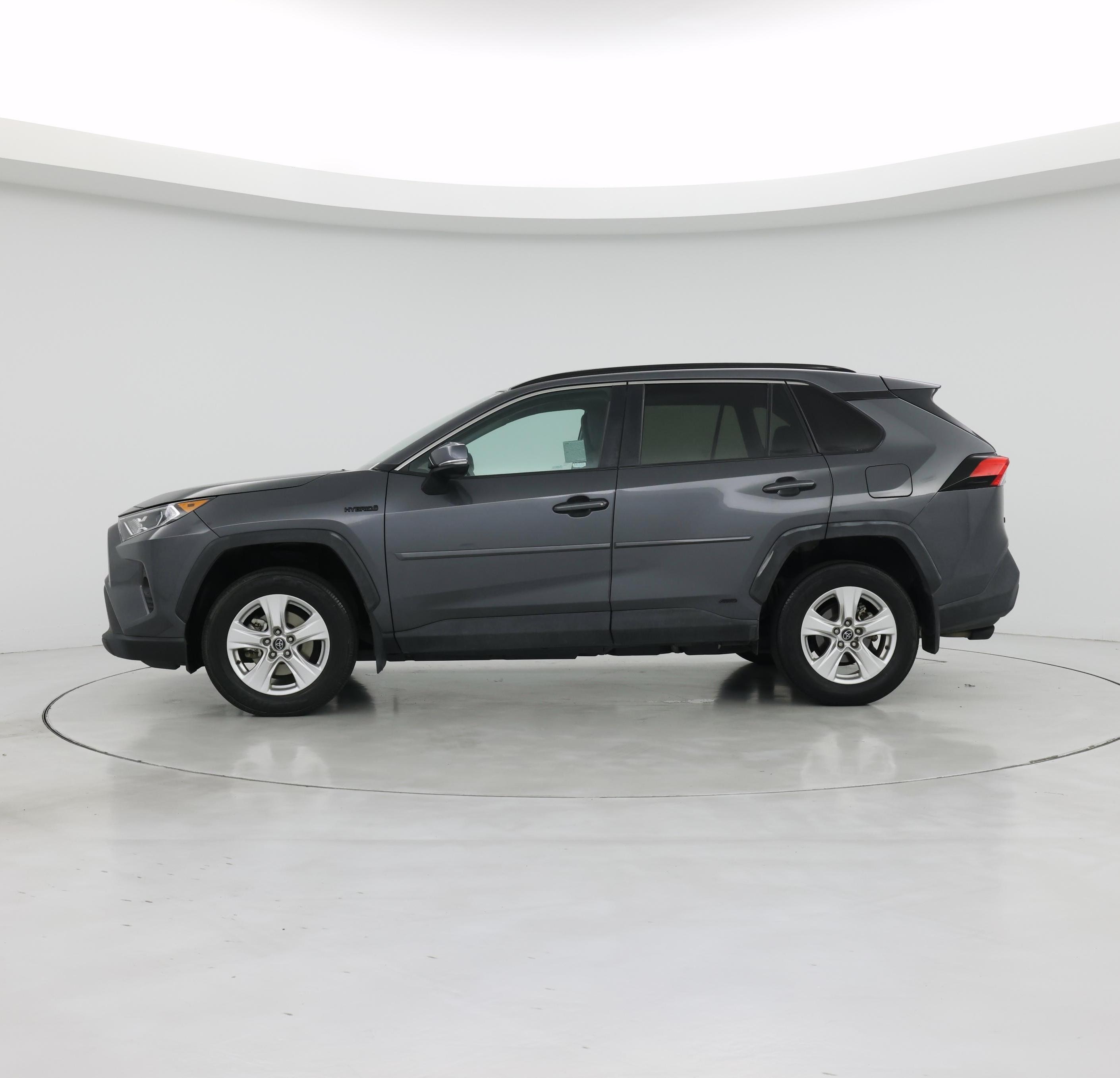 Thumbnail: 2021 Toyota RAV4 - 3