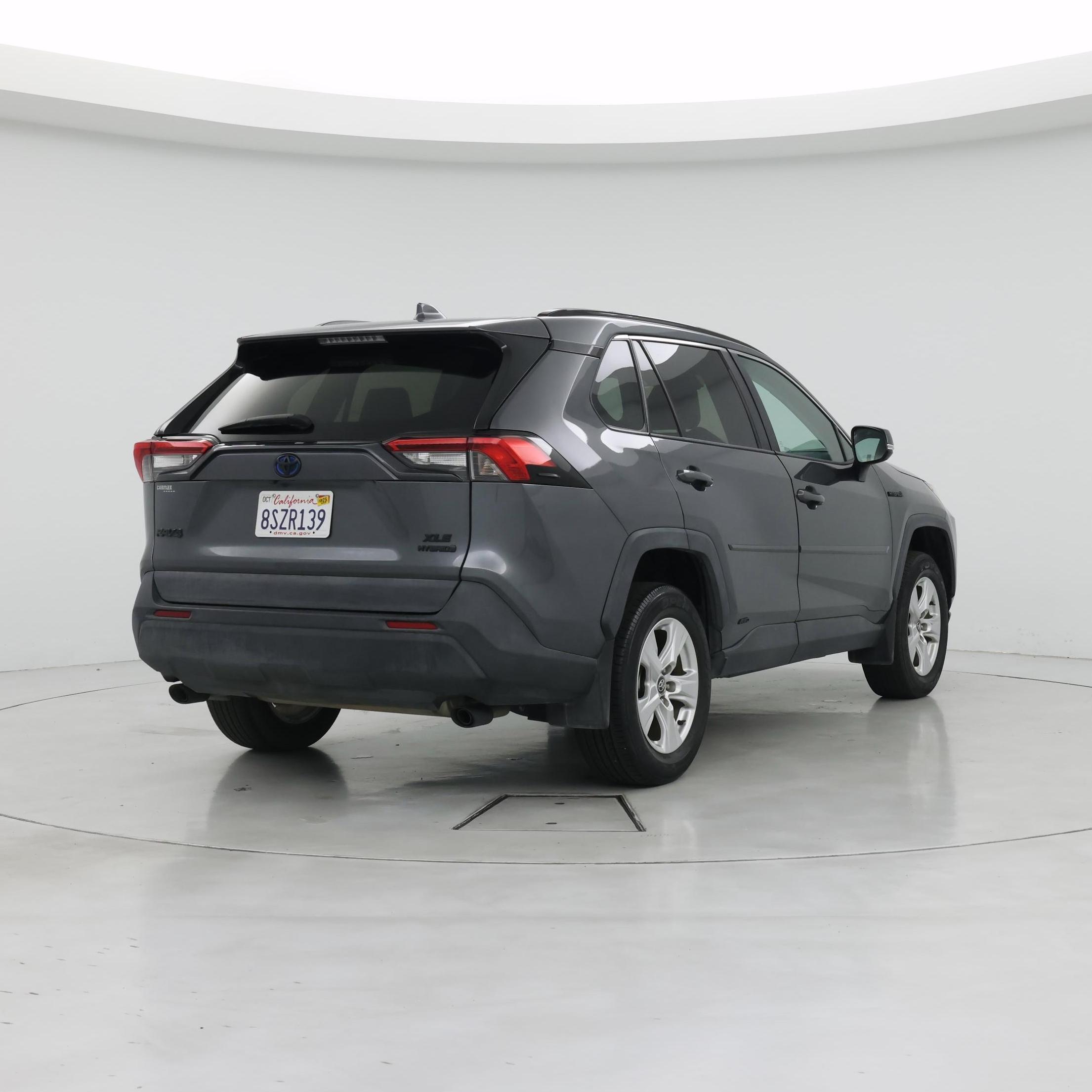 Thumbnail: 2021 Toyota RAV4 - 8