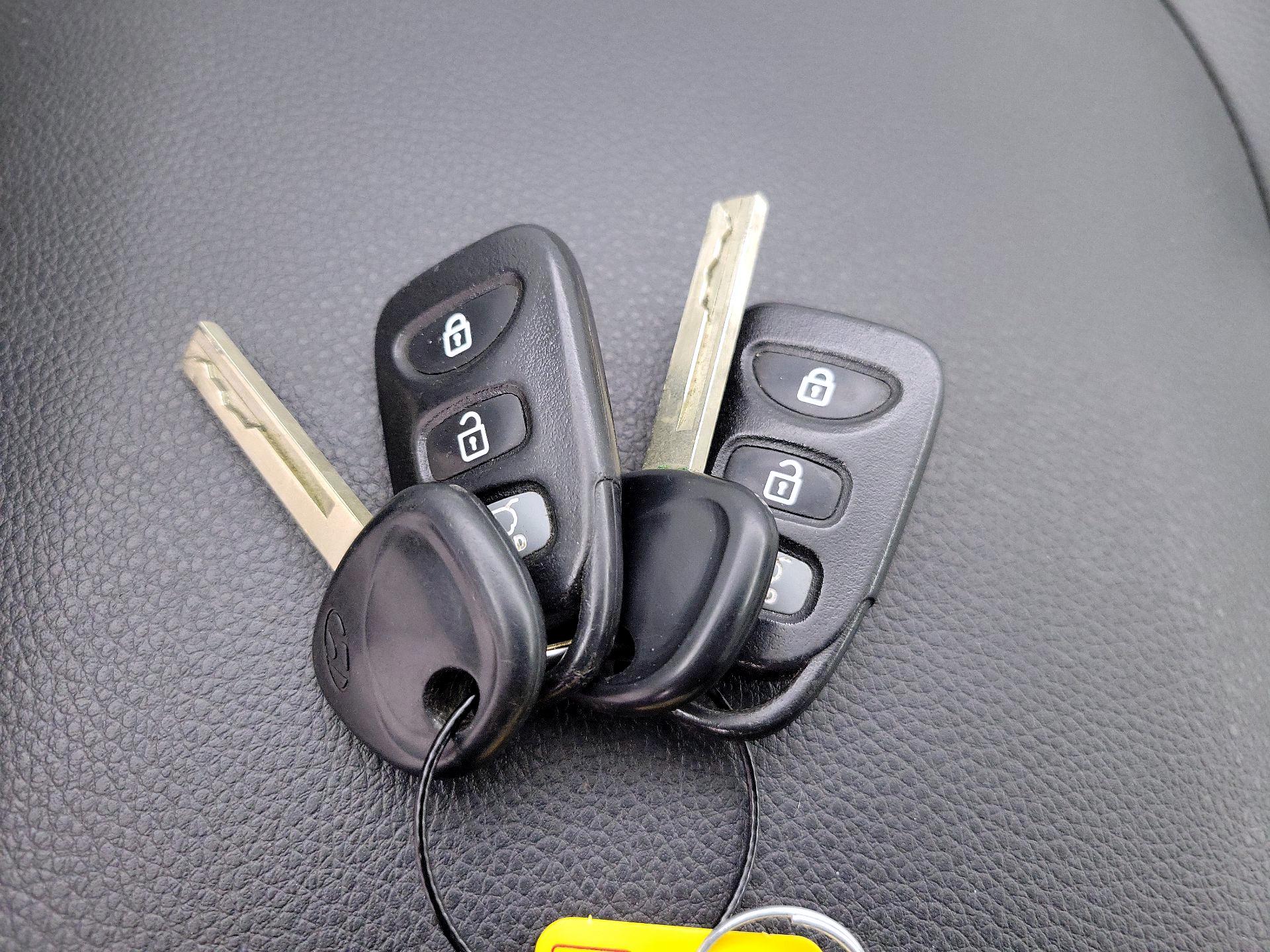 Thumbnail: 2015 Hyundai Elantra - 20