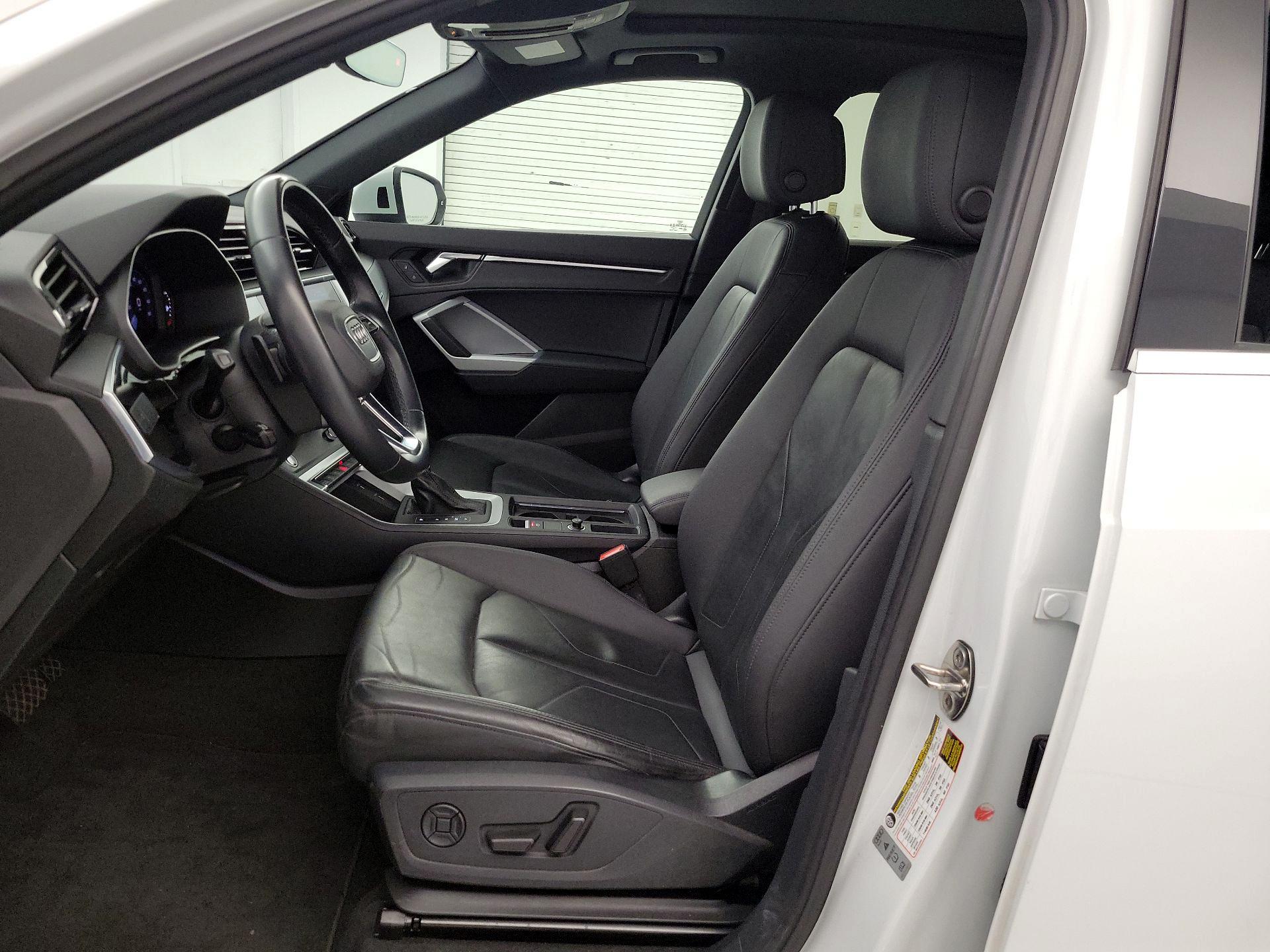 Thumbnail: 2021 Audi Q3 - 11