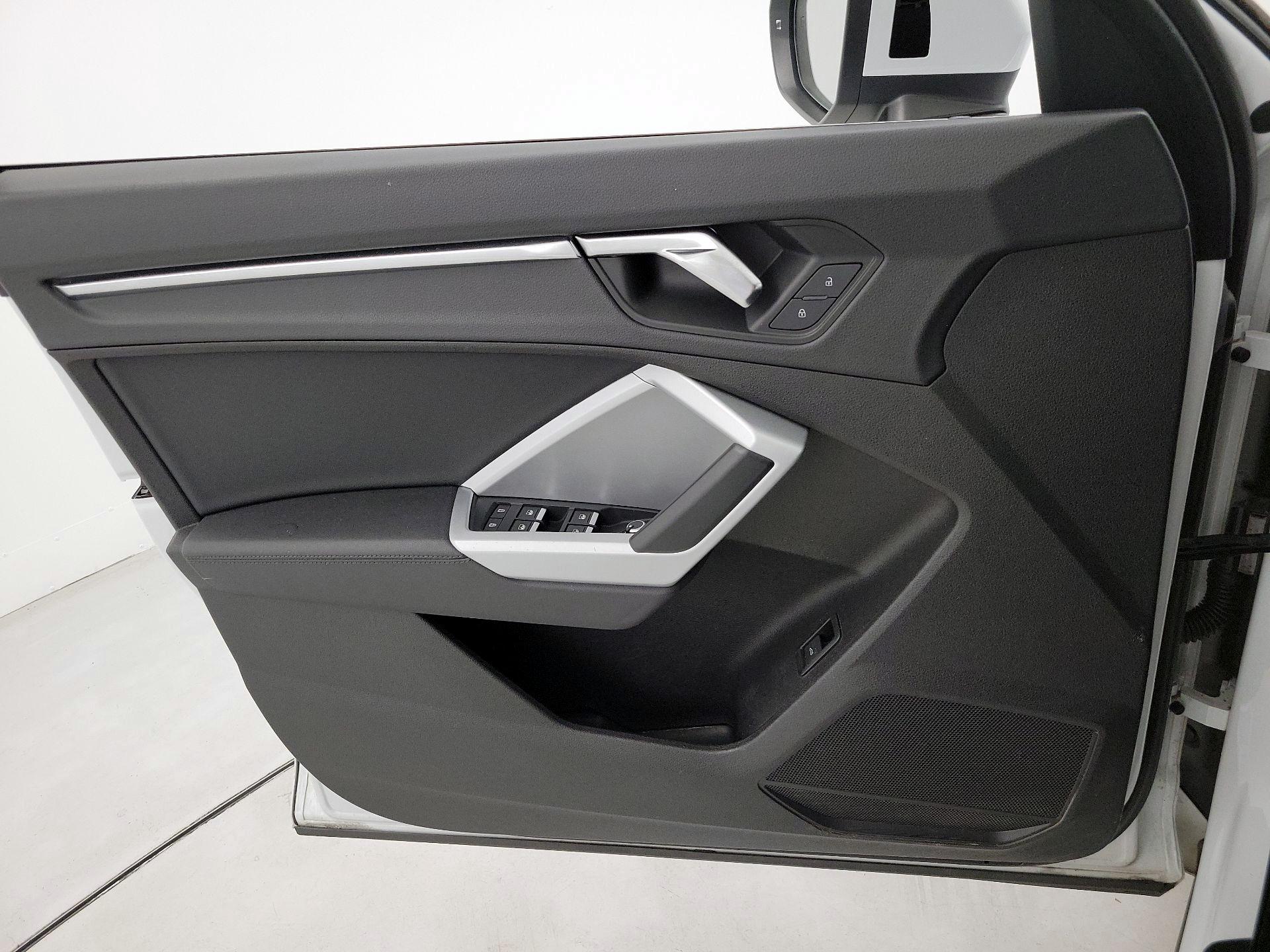 Thumbnail: 2021 Audi Q3 - 12