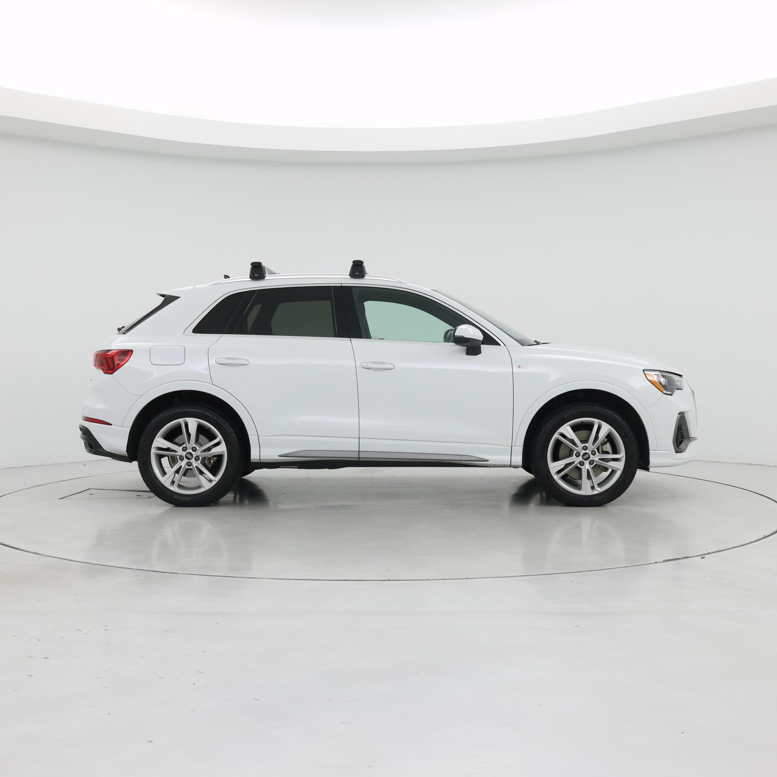 Thumbnail: 2021 Audi Q3 - 7
