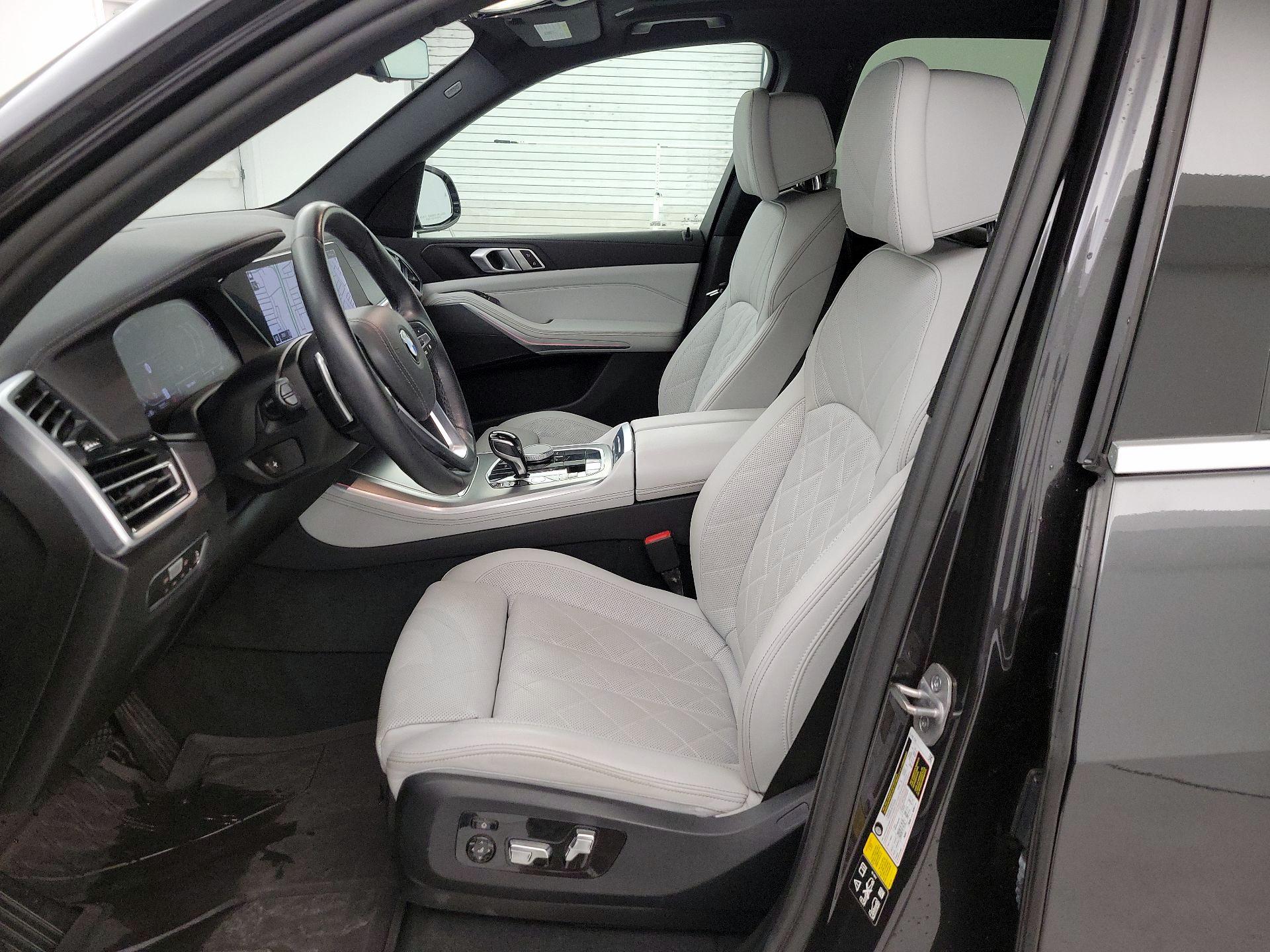 Thumbnail: 2023 BMW X5 - 11