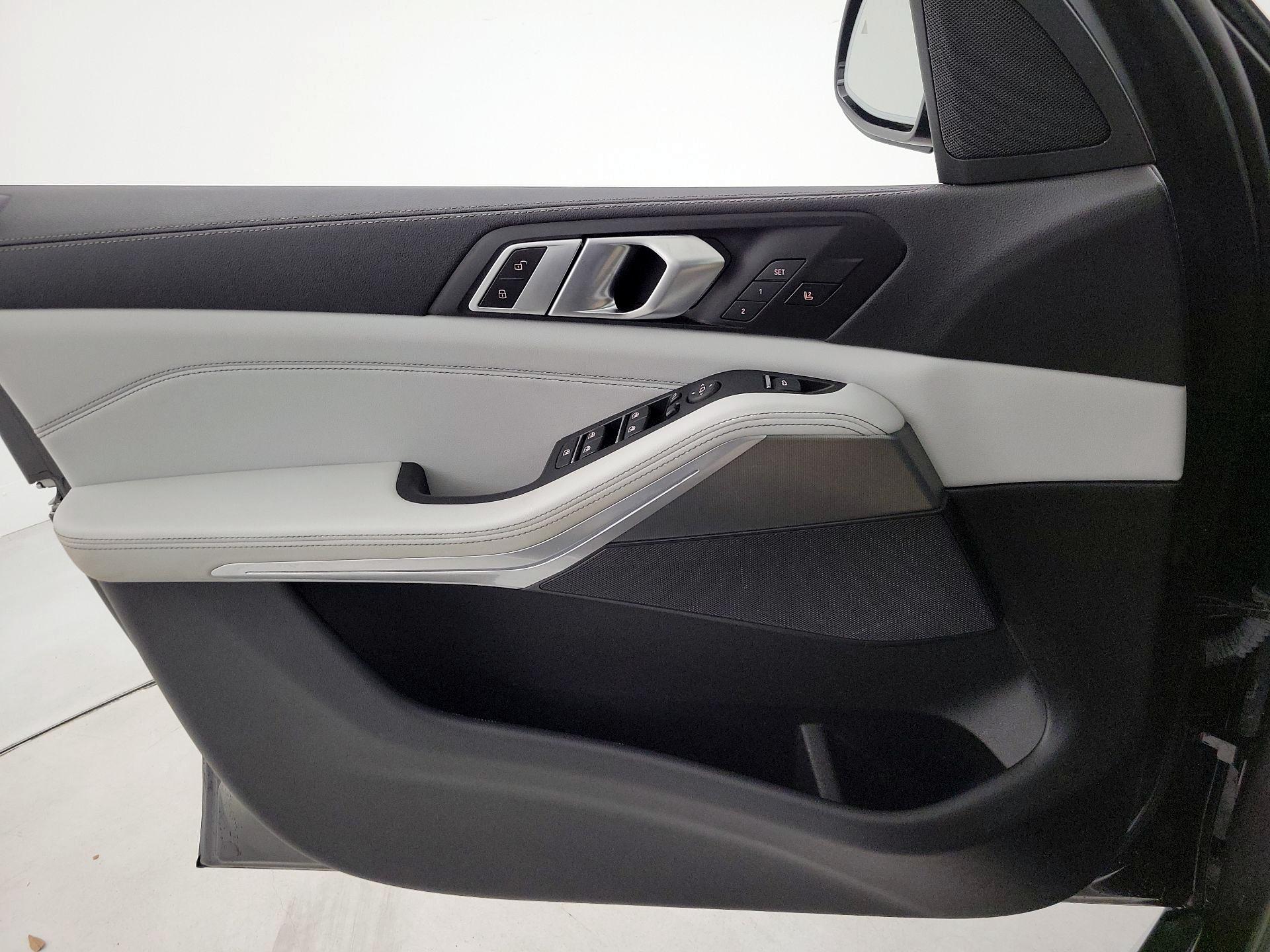 Thumbnail: 2023 BMW X5 - 12